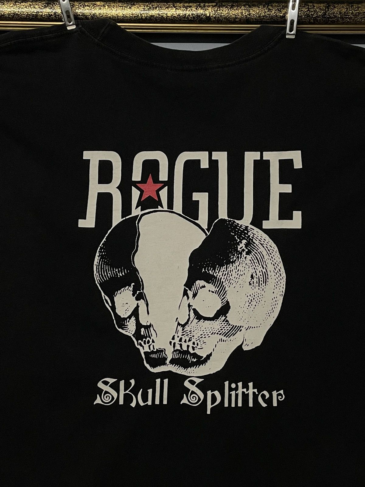 Vintage Vintage 90s Rogue Skull Splitter Crack Head Survive Tshirt Size US L / EU 52-54 / 3 - 3 Thumbnail