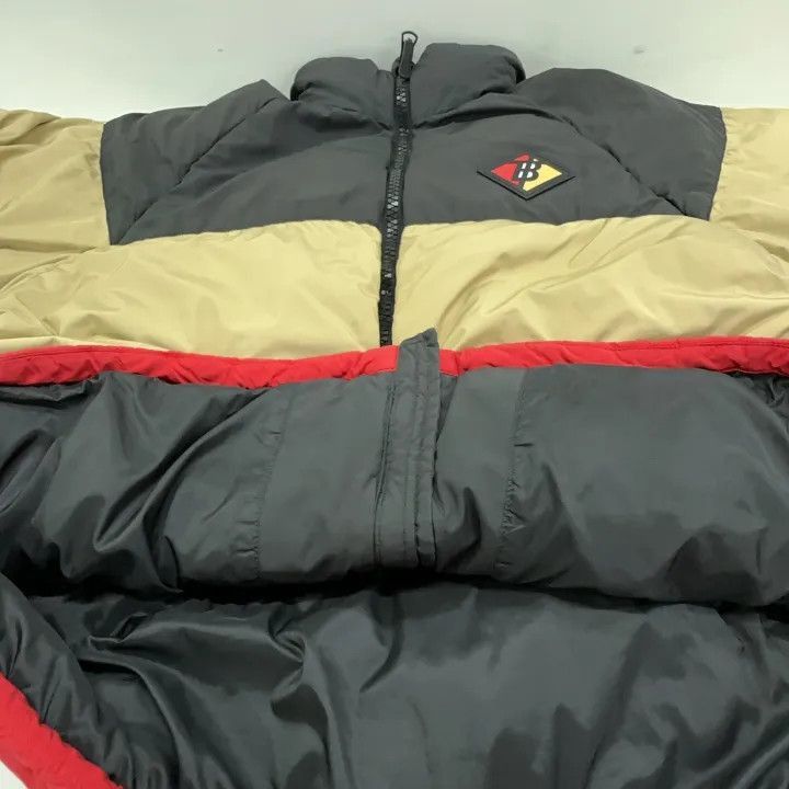 Burberry Burberry Burberry Logo Pattern Down Jacket for Winter-2507 Size US M / EU 48-50 / 2 - 4 Thumbnail