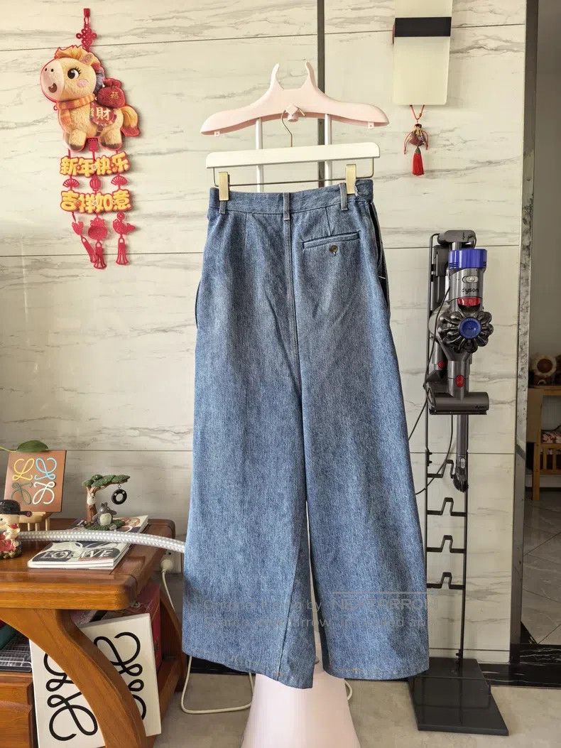 Loewe Loewe Pre-selected series high-waisted wide-leg jeans Size 24" / US 00 / IT 34 - 2 Thumbnail