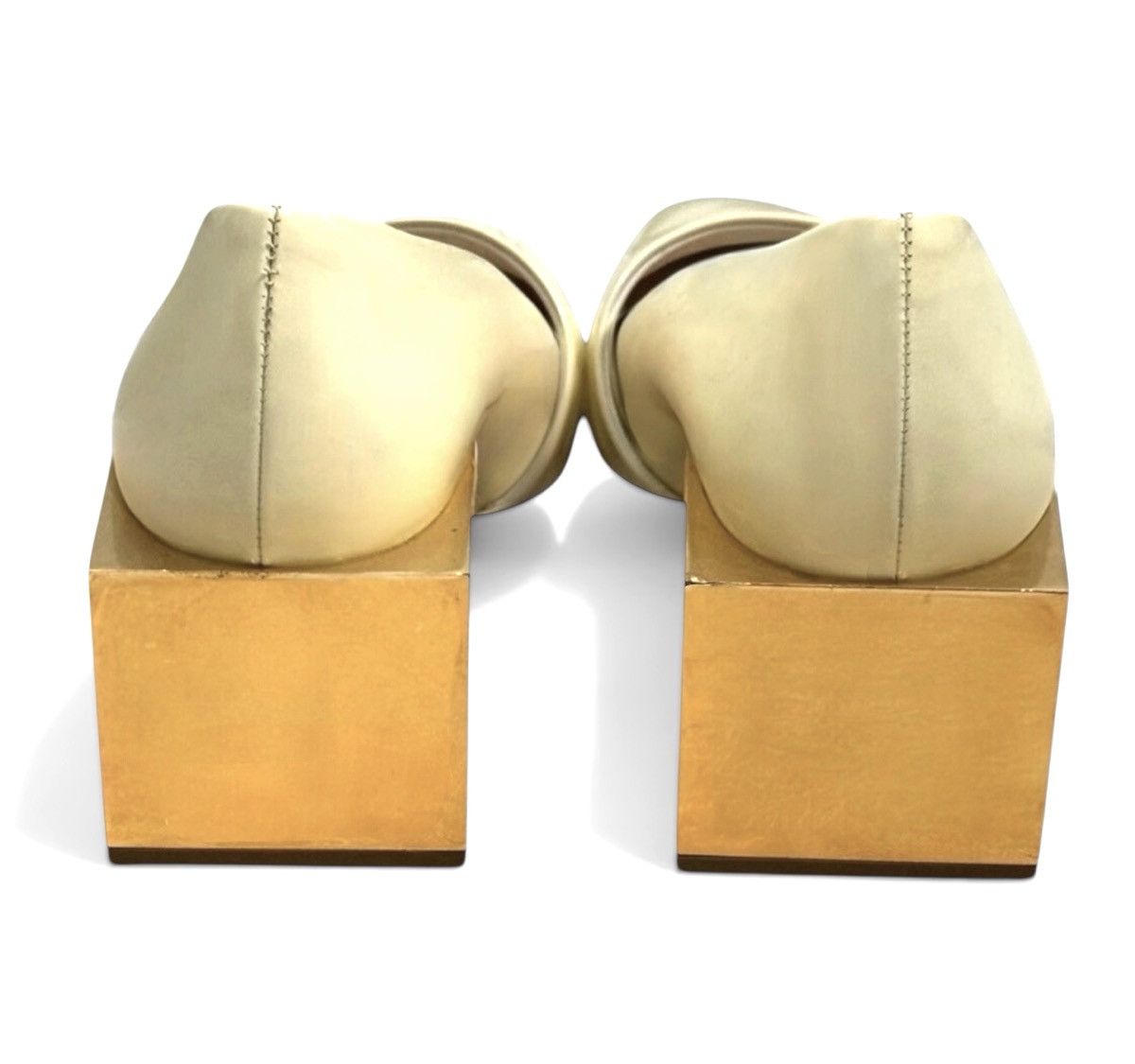 Christian Louboutin Christian Louboutin Cream Patent Mary Jane Pumps Size 38 Size US 8 / IT 38 - 5 Thumbnail