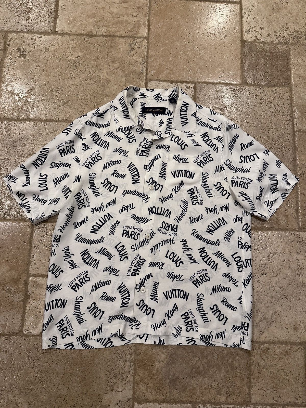 Kim Jones Louis Vuitton Kim Jones SS18 Cities White Silk Button Shirt Size US L / EU 52-54 / 3 - 14 Thumbnail