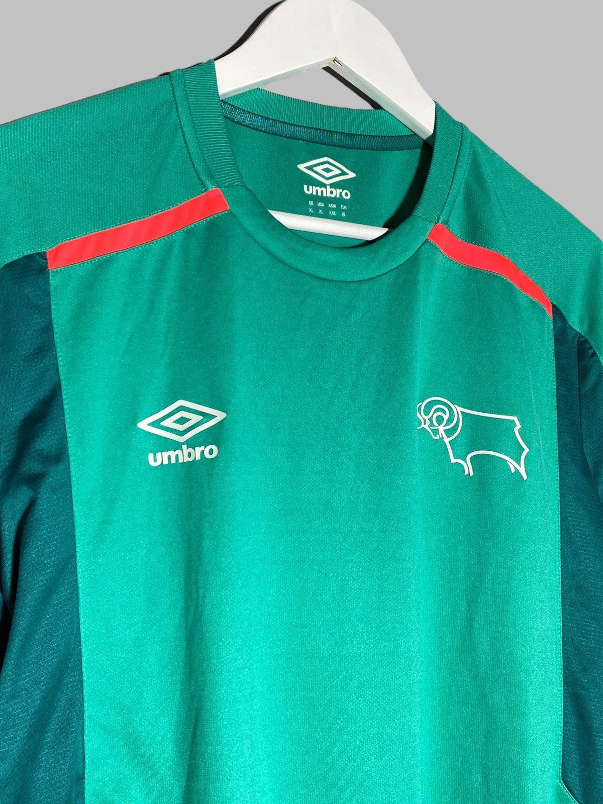 Umbro Umbro Derby County 2017-18 Goalkeeper Football Shirt Size US XL / EU 56 / 4 - 5 Thumbnail