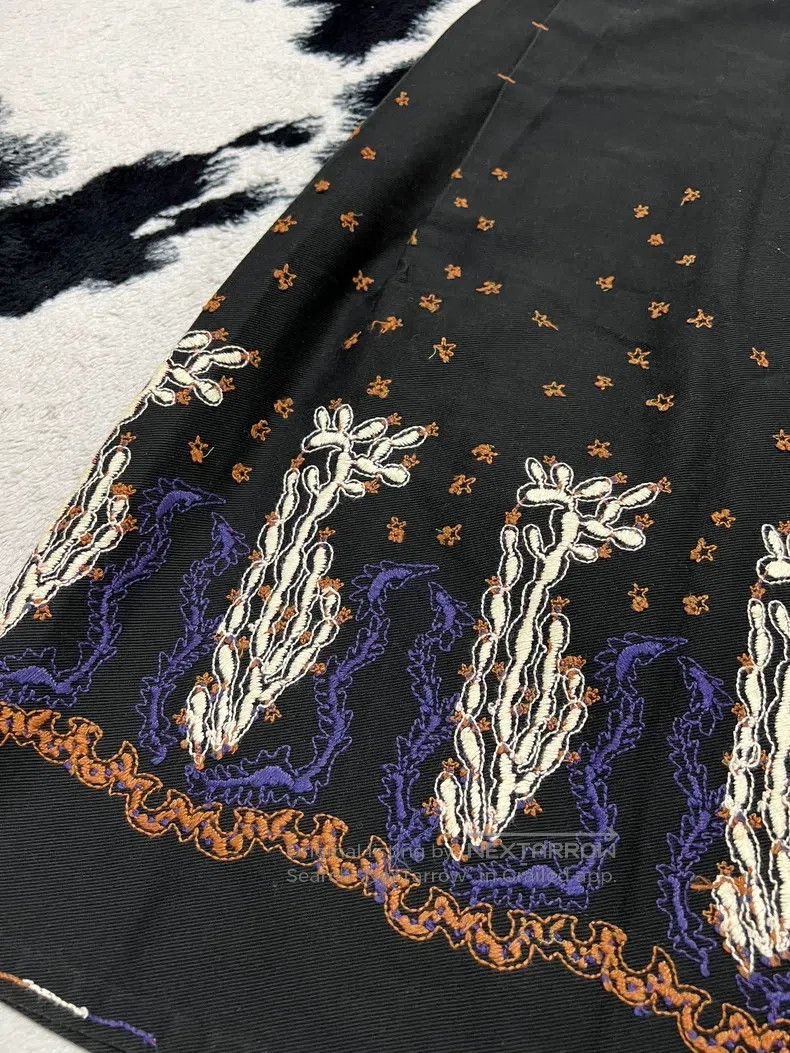 Issey Miyake Issey Miyake Embroidery One Piece Skirt Size 25" / US 0 / IT 36 - 3 Thumbnail
