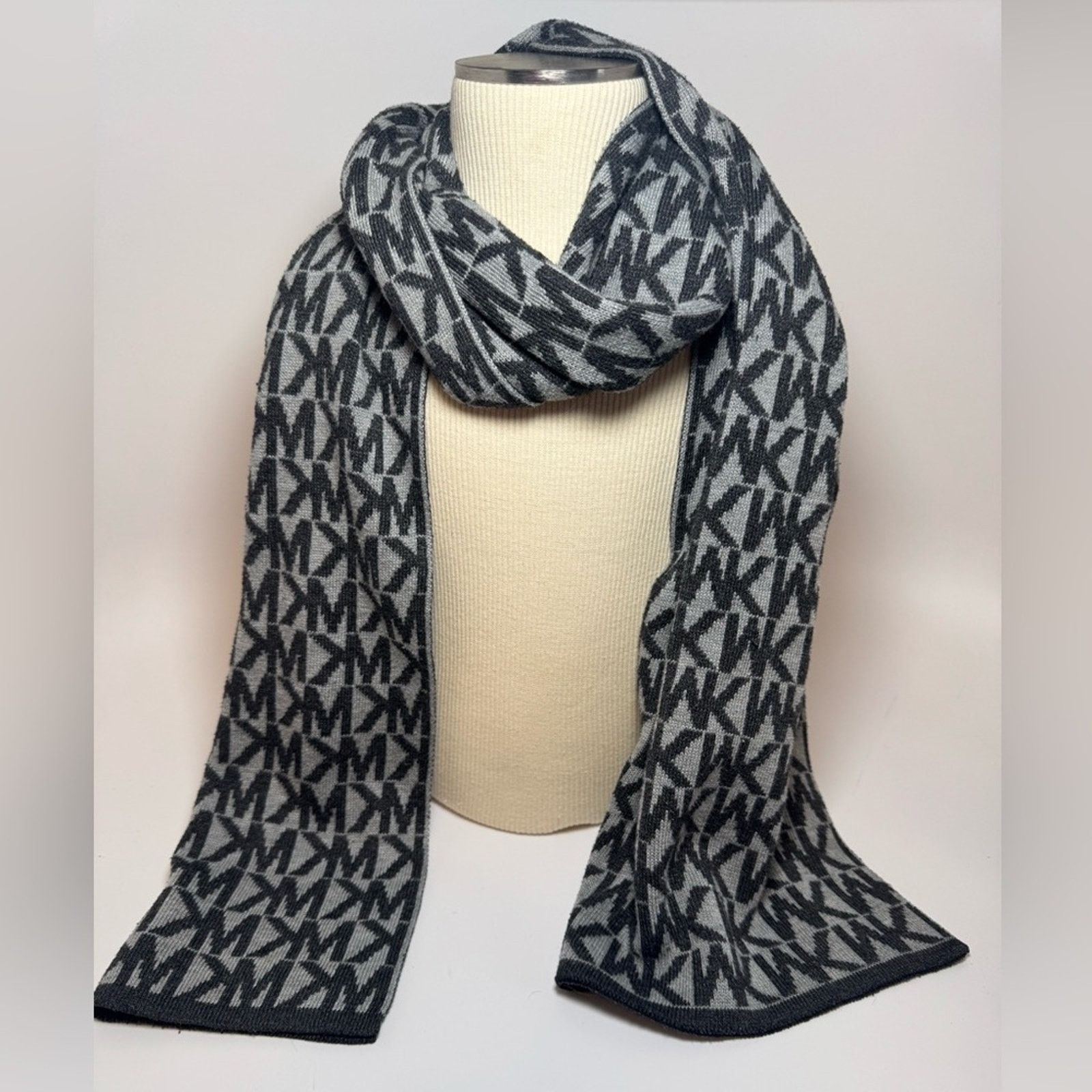 Michael Kors Michael Kors Scarf Winter Monogram MK Designer Accessory Size ONE SIZE - 1 Thumbnail