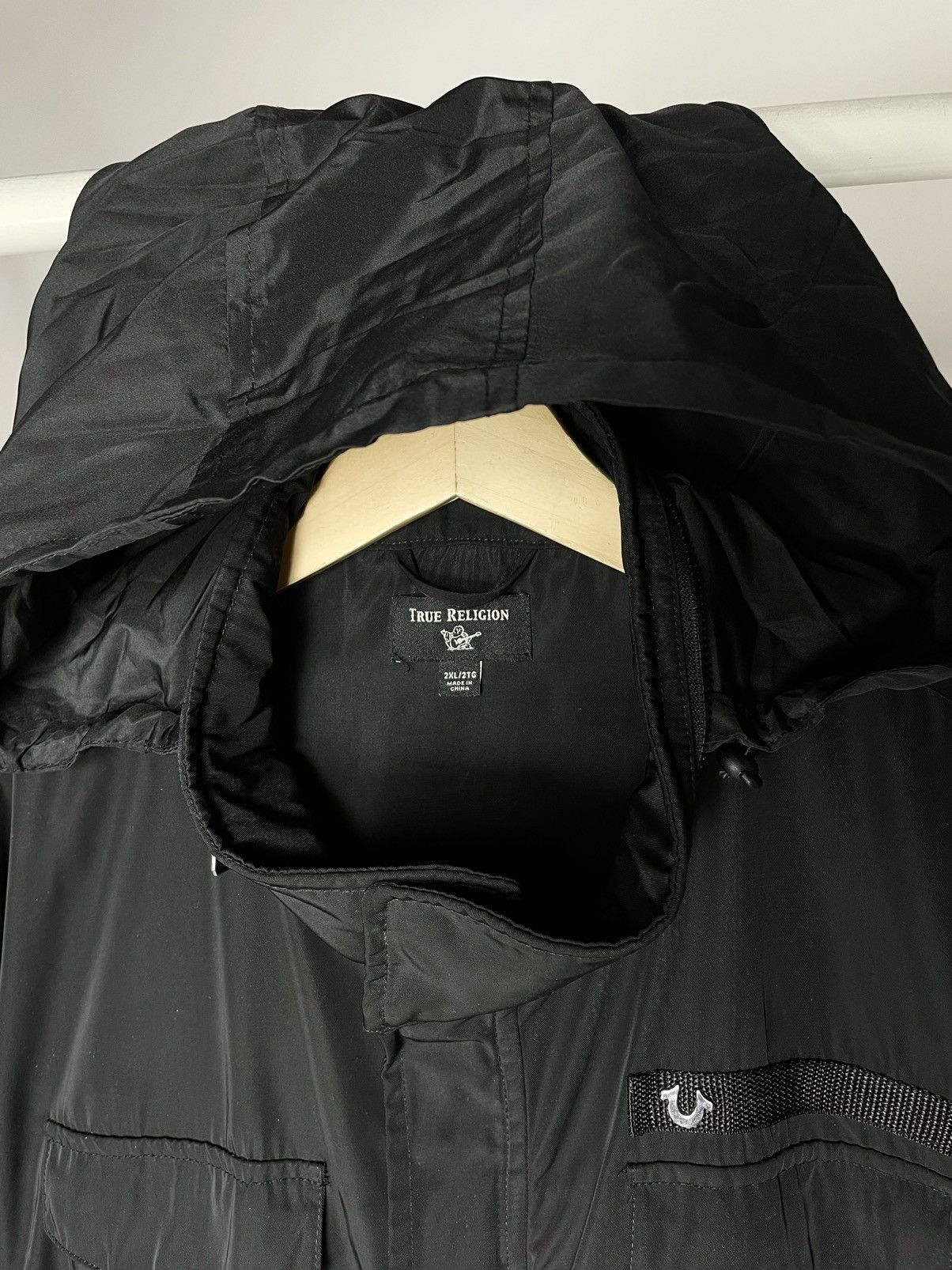 True Religion True Religion Light Hooded Black Supreme Nylon Rain Jacket Size US XXL / EU 58 / 5 - 3 Thumbnail