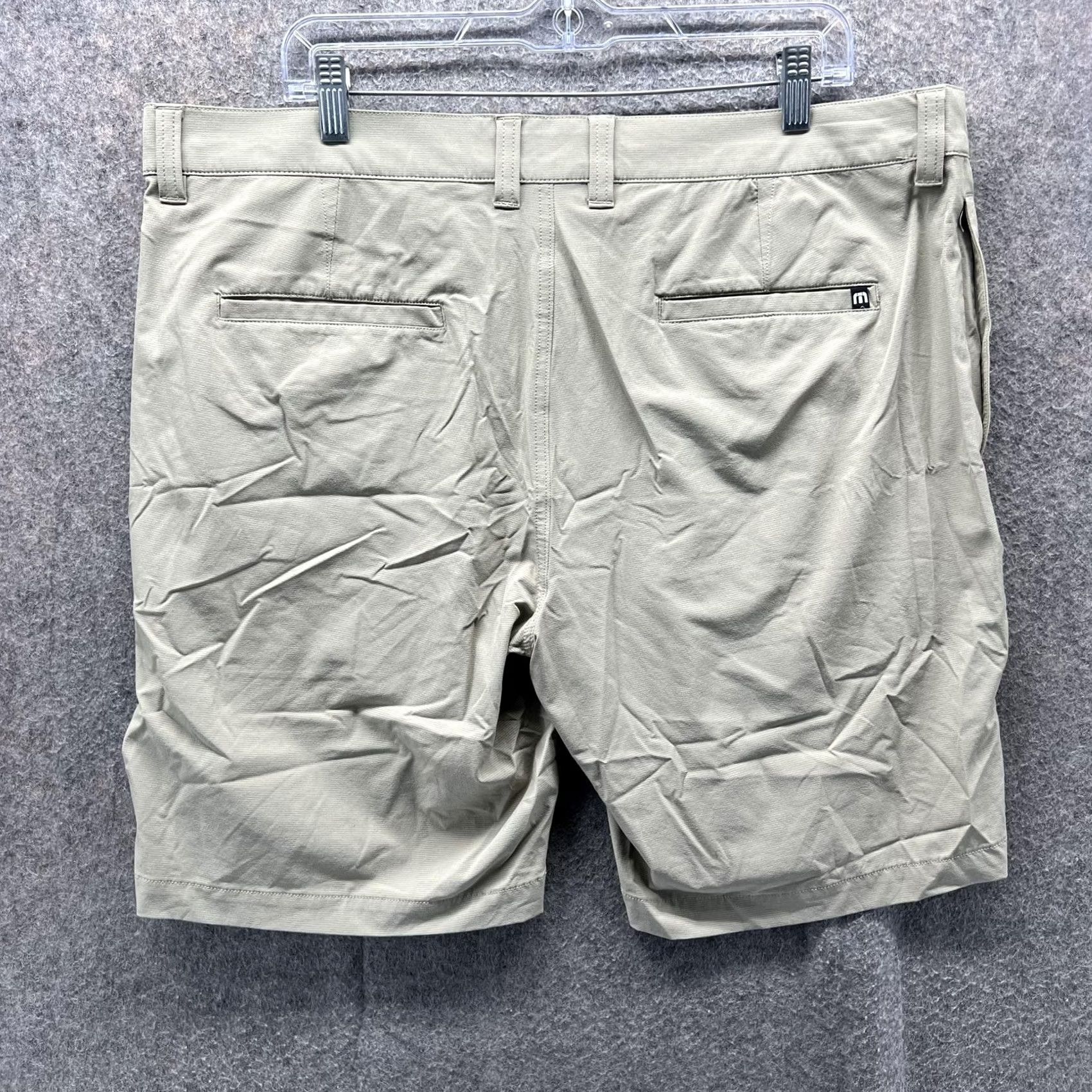 TravisMathew Travis Mathew Shorts Mens 38 Beige Stretch Chino Golf Casual Summer 1MQ0177 Size US 38 / EU 54 - 2 Thumbnail