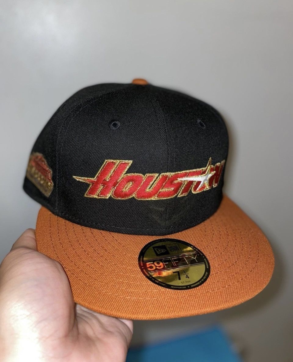 image of Myfitteds Houston Astros Script Logo Astrodome Patch Size 7 in Black, Men's