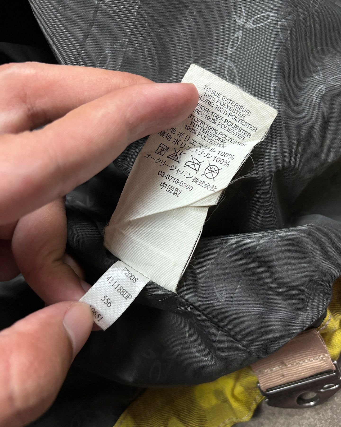 Oakley 00s Oakley Down Geometric Pattern Magnetic Closure Jacket Size US XL / EU 56 / 4 - 15 Thumbnail