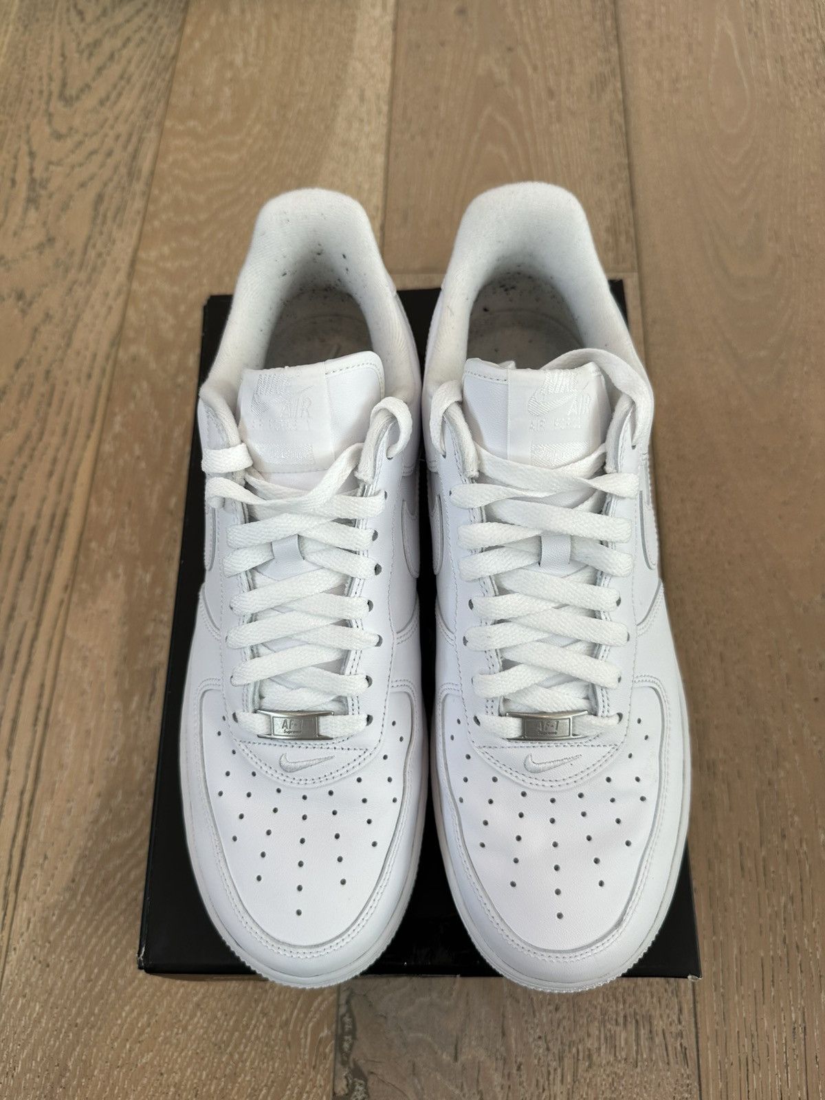 Nike × Supreme Nike Air Force 1 Low Supreme White Size US 10.5 / EU 43-44 - 2 Thumbnail