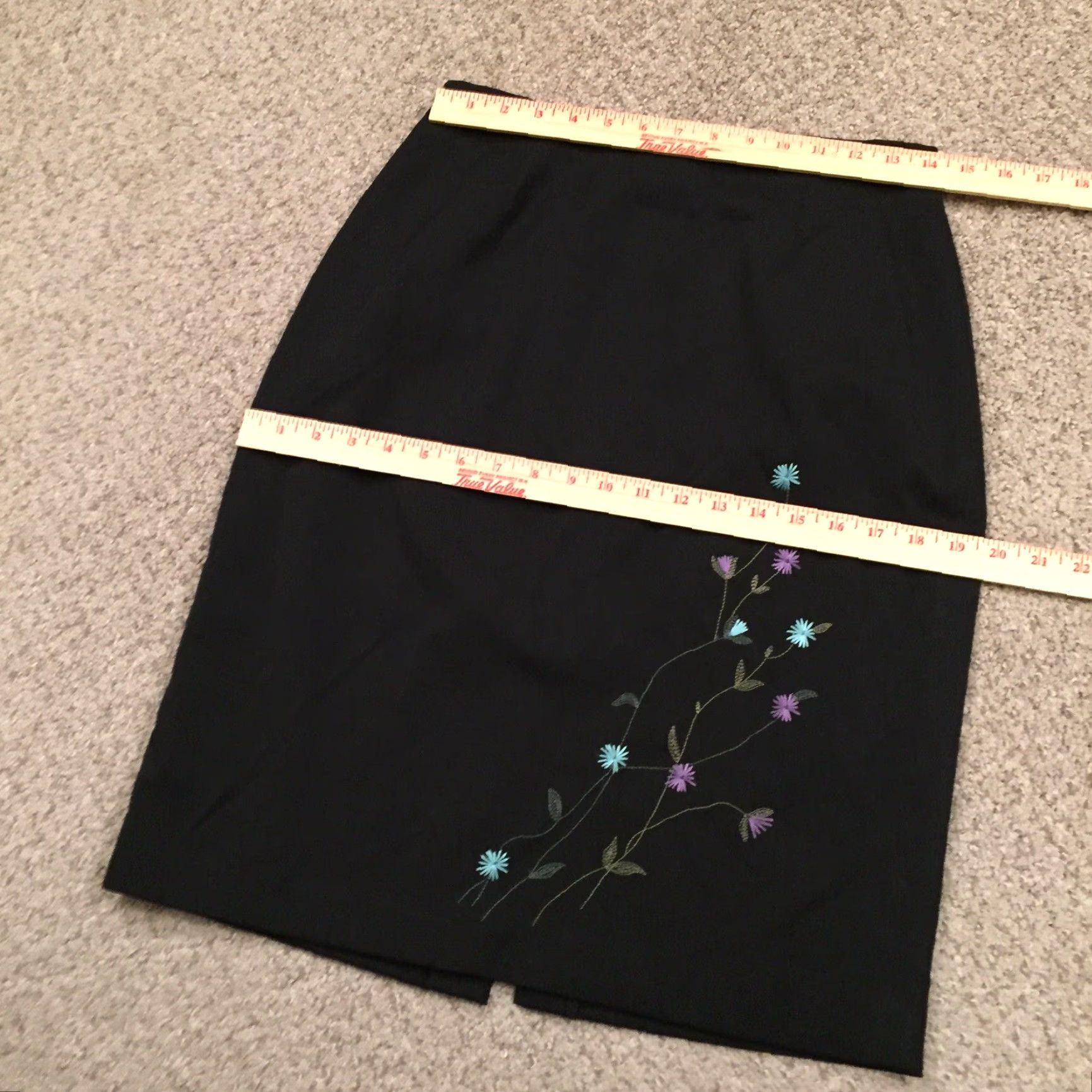 Worthington Worthington Skirt Women's Knee Length Black Embroidered Lined Slit Size 10 Regular Pencil - Dry Clean Only Size 32" / US 10 / IT 46 - 2 Thumbnail