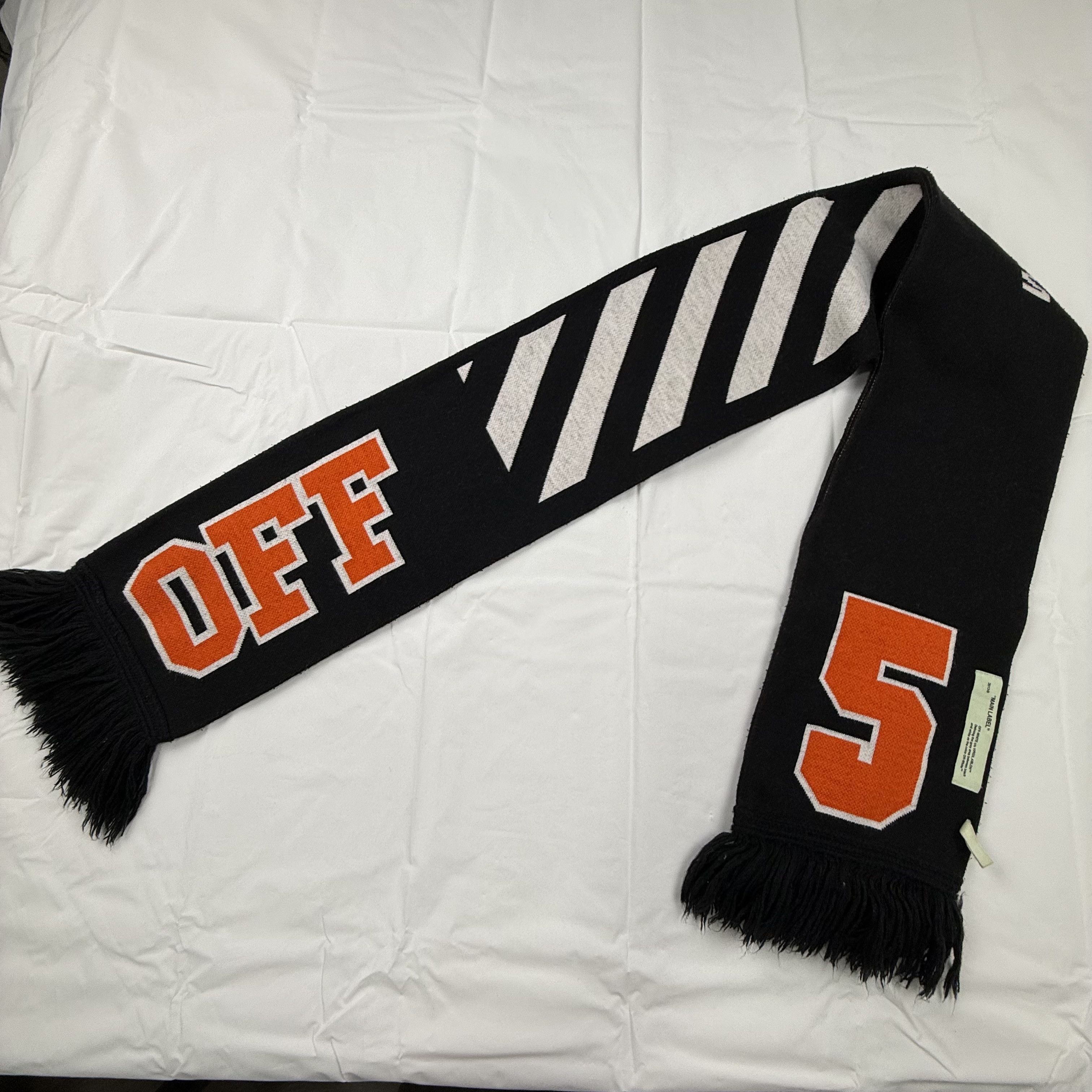 Off-White Off-White Virgil Abloh Scarf Diagonal Stripes Varsity Logo Size ONE SIZE - 7 Thumbnail