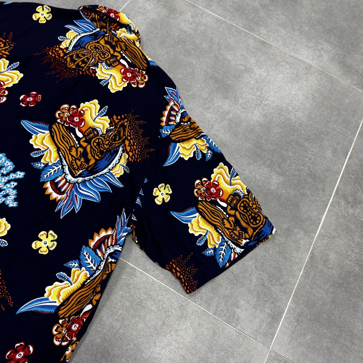 Mambo Vintage Mambo Hawaiian Shirt Tribal Surf Print Short Sleeve Size US L / EU 52-54 / 3 - 18 Thumbnail