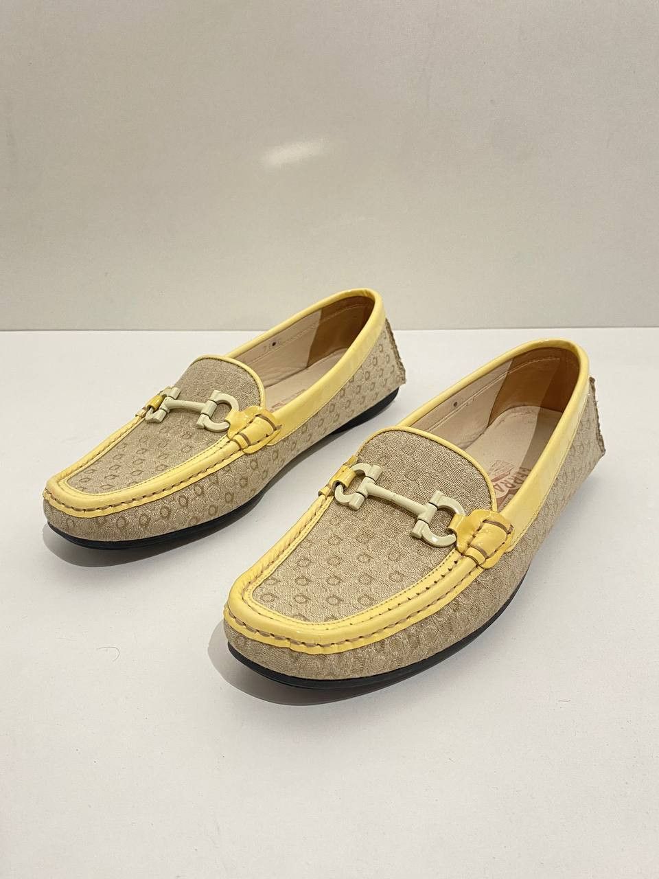 Salvatore Ferragamo Salvatore Ferragamo Gancini Logo Canvas Loafers Flats Shoes Size US 7.5 / IT 37.5 - 2 Thumbnail