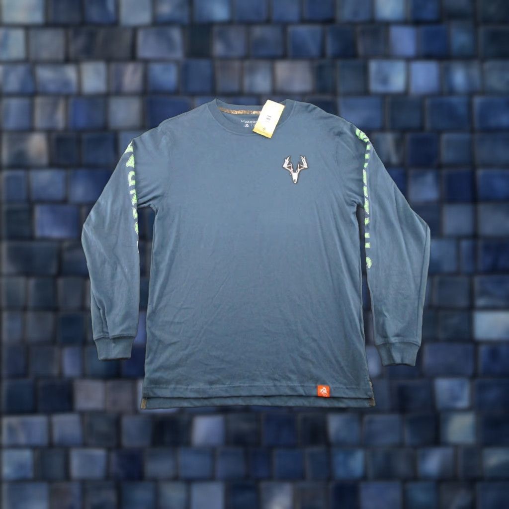 Vintage Legendary Whitetails Long Sleeve Shirt Mens M Blue Cotton Crew Neck 2020s Outdoor Winter Fall Spring T-Shirt Regular Mens Size US M / EU 48-50 / 2 - 1 Thumbnail