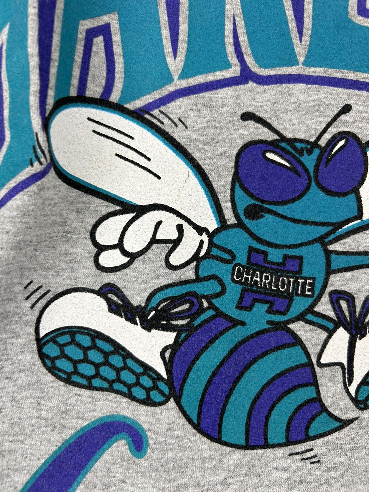 Vintage Vintage 90s Charlotte Hornets Basketball Tee Rare Size US XL / EU 56 / 4 - 17 Thumbnail