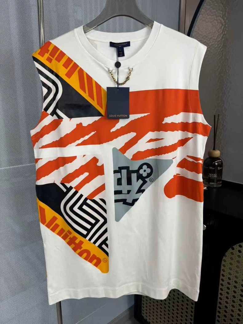 Louis Vuitton Louis Vuitton Geometric printed vest with short sleeves Size US L / EU 52-54 / 3 - 1 Thumbnail
