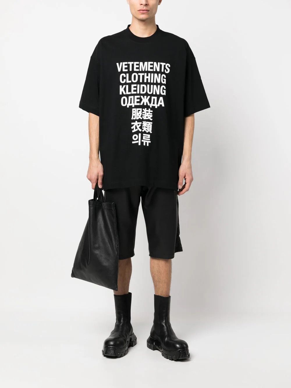 Vetements o1y0924 T-Shirt in Black Size US M / EU 48-50 / 2 - 2 Thumbnail