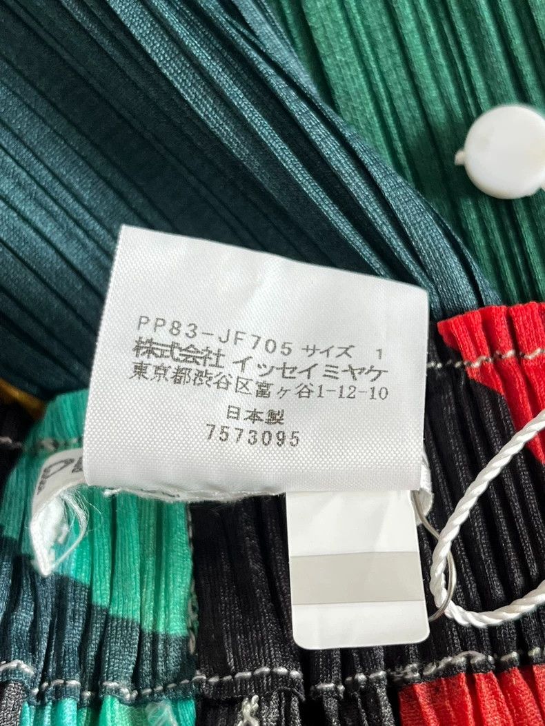 Issey Miyake Issey Miyake size:1 Red, black and green pleated skirt Size 22" - 4 Thumbnail