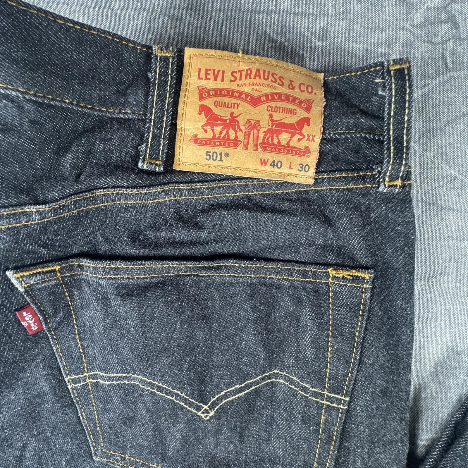 Levi's Levi's Jeans Men's 40x30 Black 501 Button Fly Size US 40 / EU 56 - 2 Thumbnail