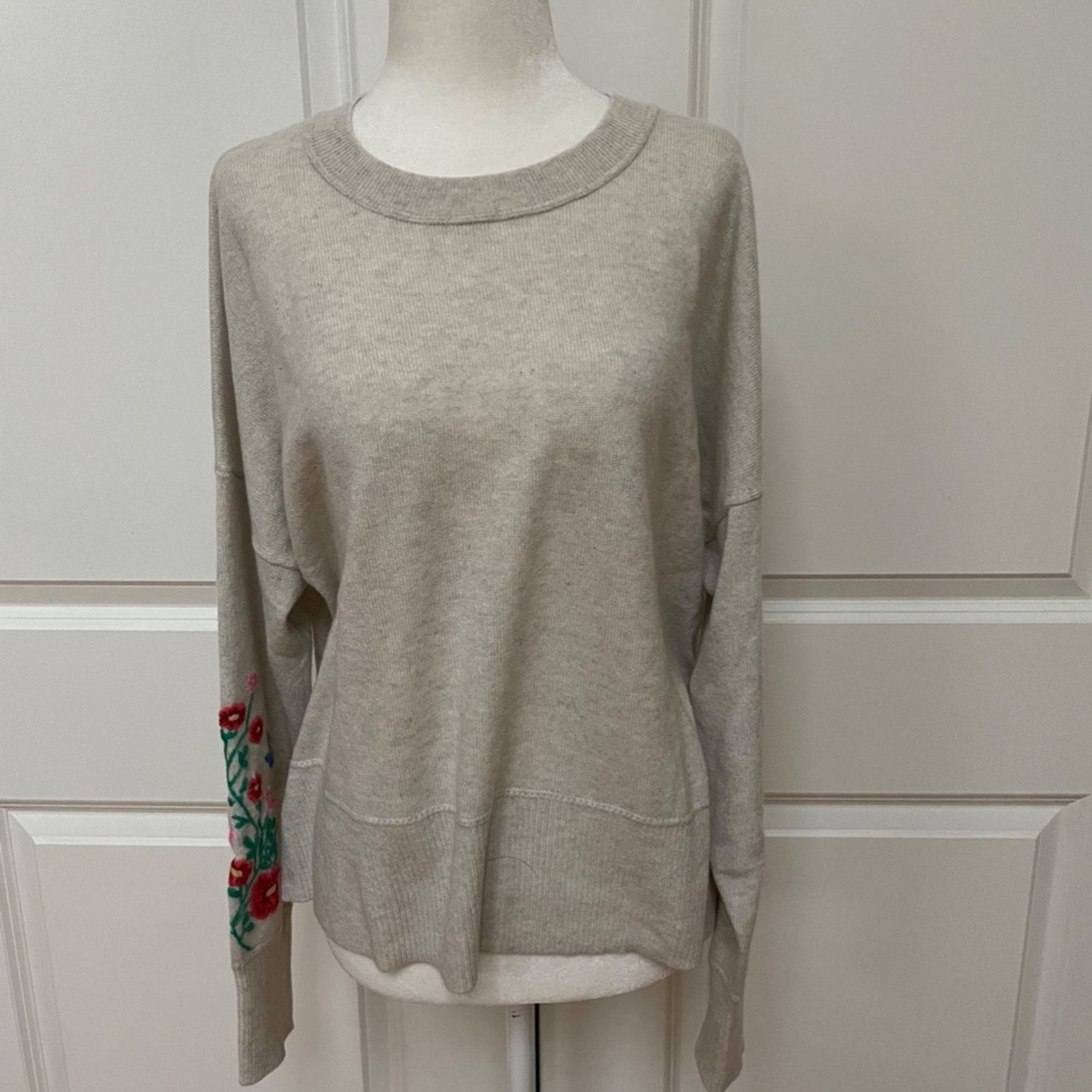 Autumn Cashmere Hand Embroidered Sleeve Cashmere Sweater-Autumn Cashmere Size L / US 10 / IT 46 - 7 Thumbnail