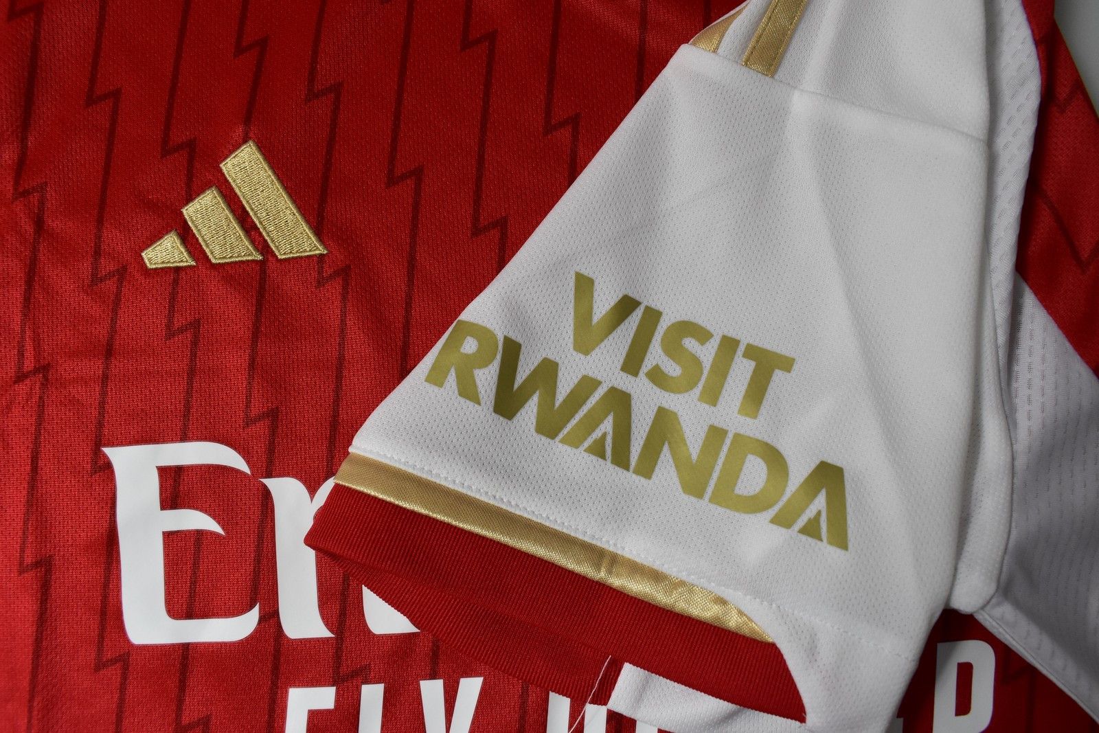 Adidas 2023-24 adidas ARSENAL FC Home Shirt Official SIZE L Size US L / EU 52-54 / 3 - 7 Thumbnail