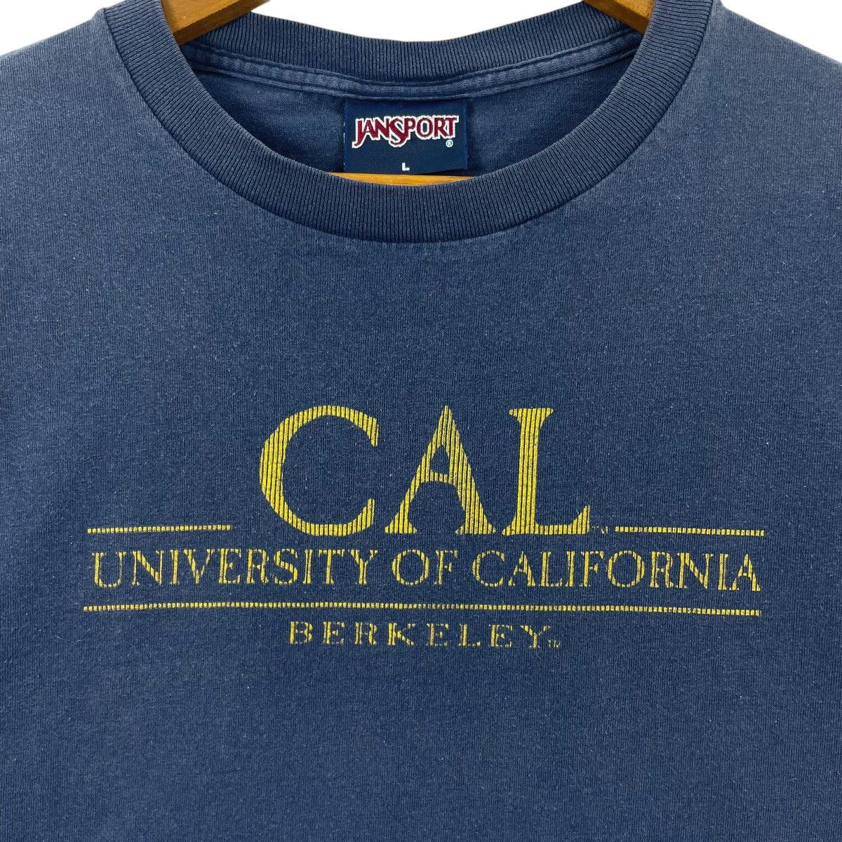 Vintage Vintage University of California Berkeley Tee Shirt Size US L / EU 52-54 / 3 - 3 Thumbnail