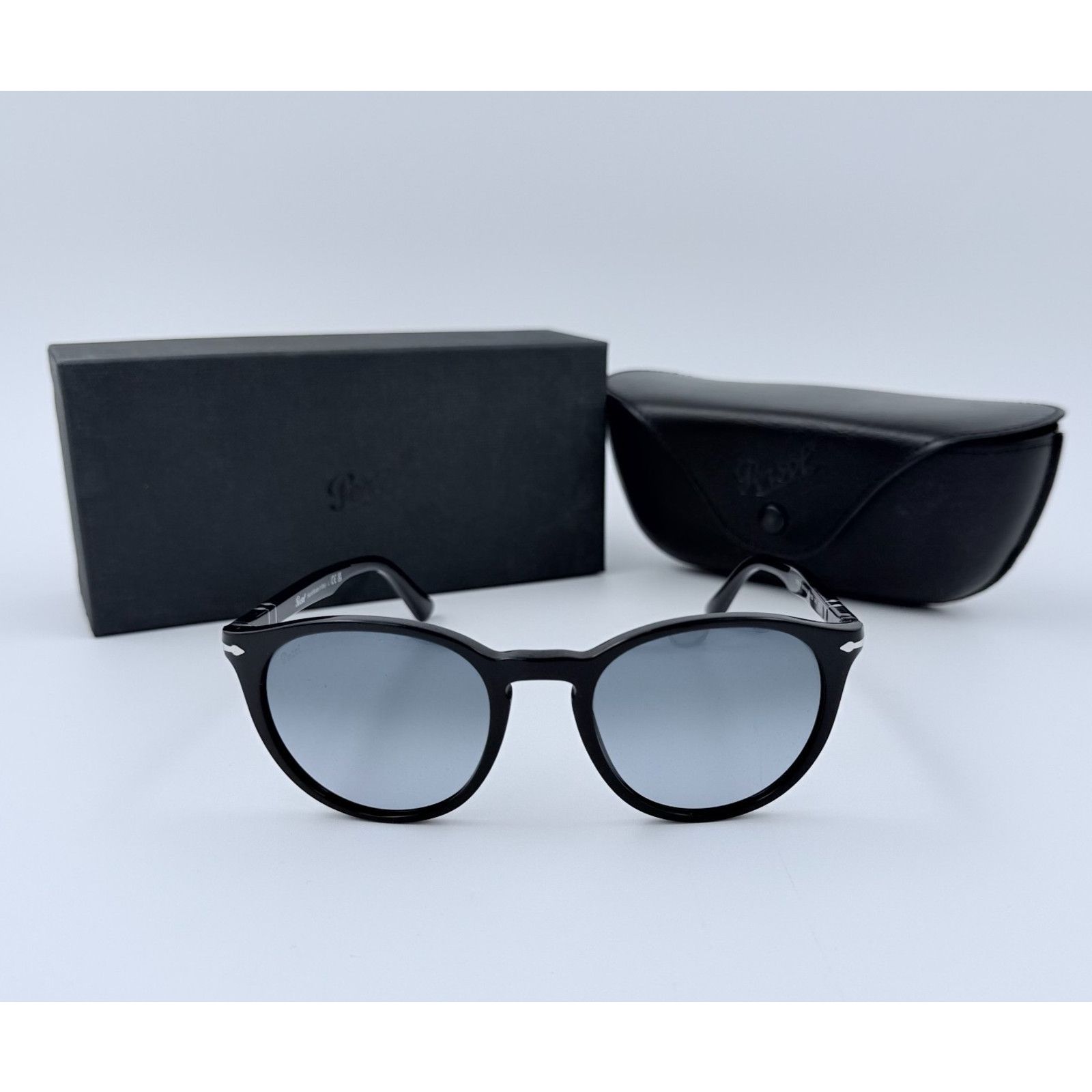 Persol NEW Persol PO3152S 9014/Q8 Black Azure Gradient Blue w/Case Size ONE SIZE - 1 Thumbnail