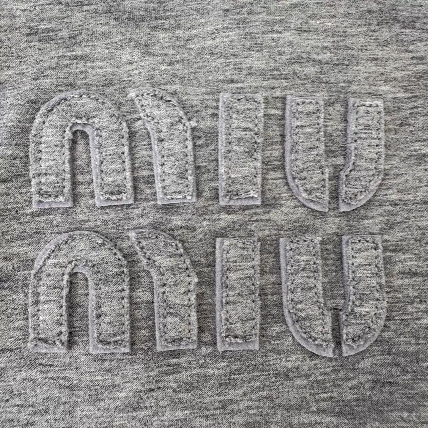 Miu Miu MIU MIU Gray Patch Logo Embroidered LS XS NWT Size US XS / EU 42 / 0 - 7 Thumbnail