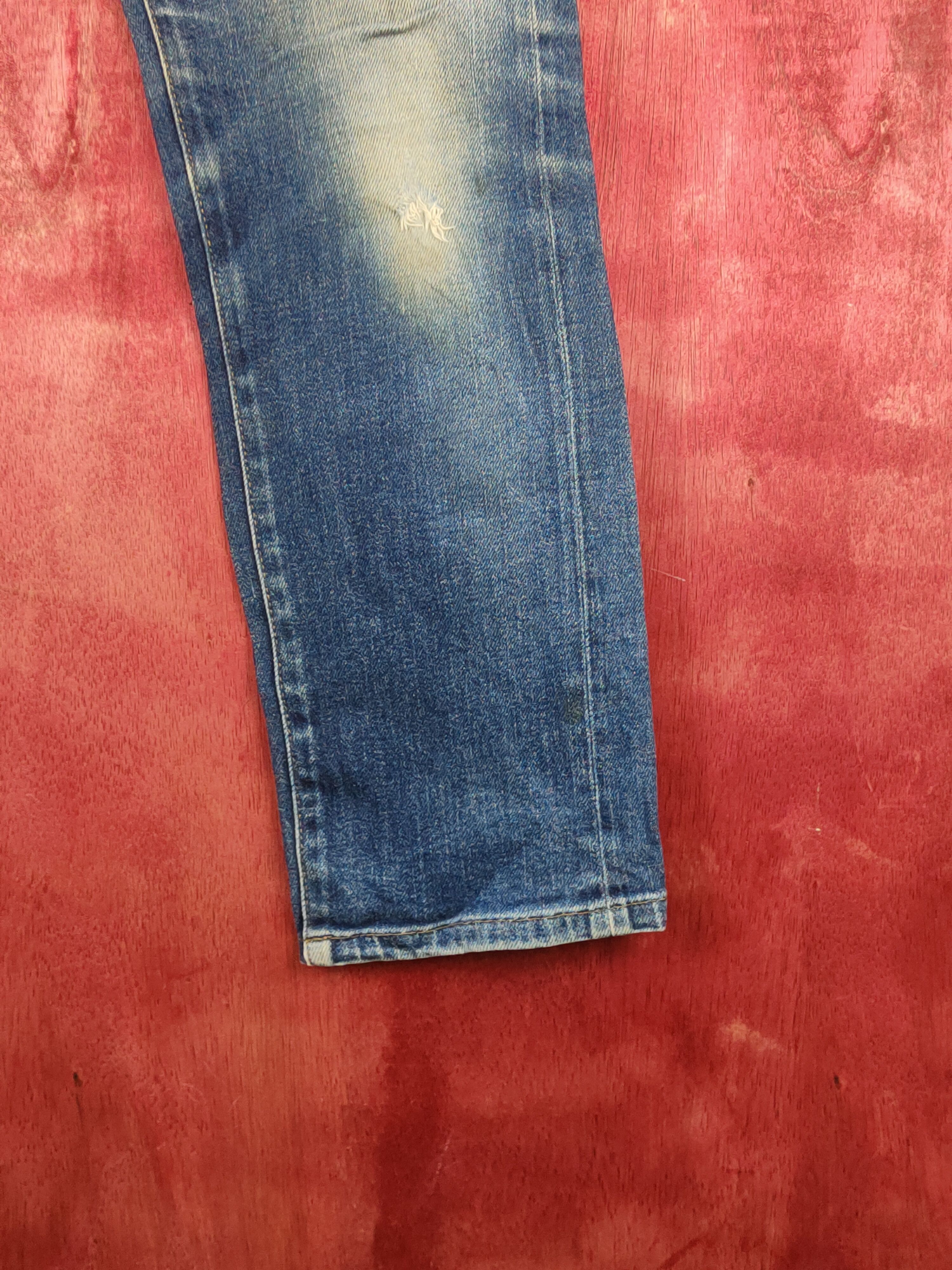 Japanese Brand Uniqlo Dark Blue Distressed Ripped Jeans #S1776 Size US 32 / EU 48 - 6 Thumbnail