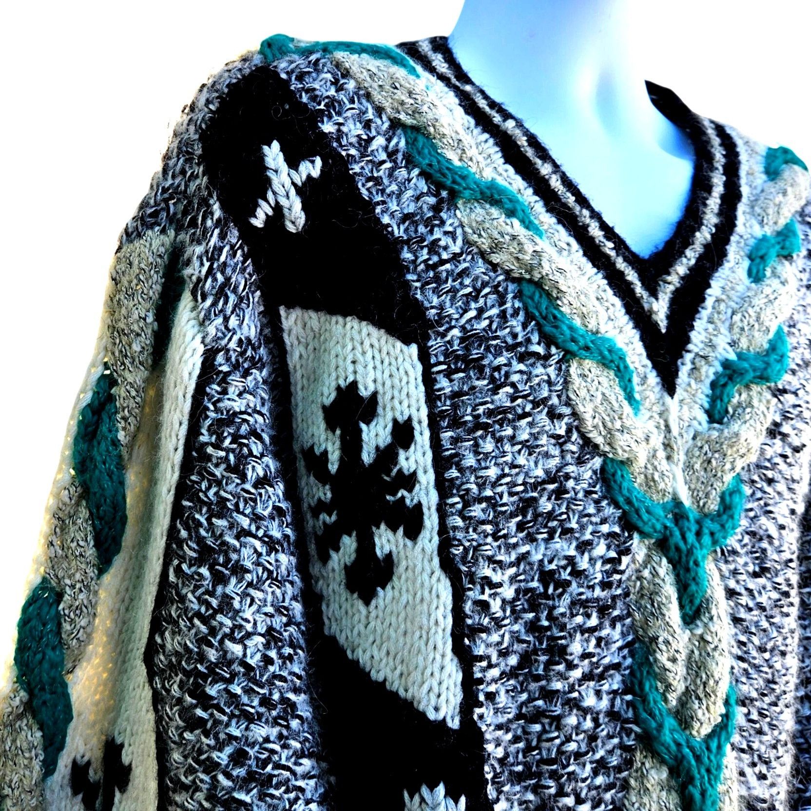 Vintage 1980s Novo Knit Sweater Mohair Blend V Neck Graphic