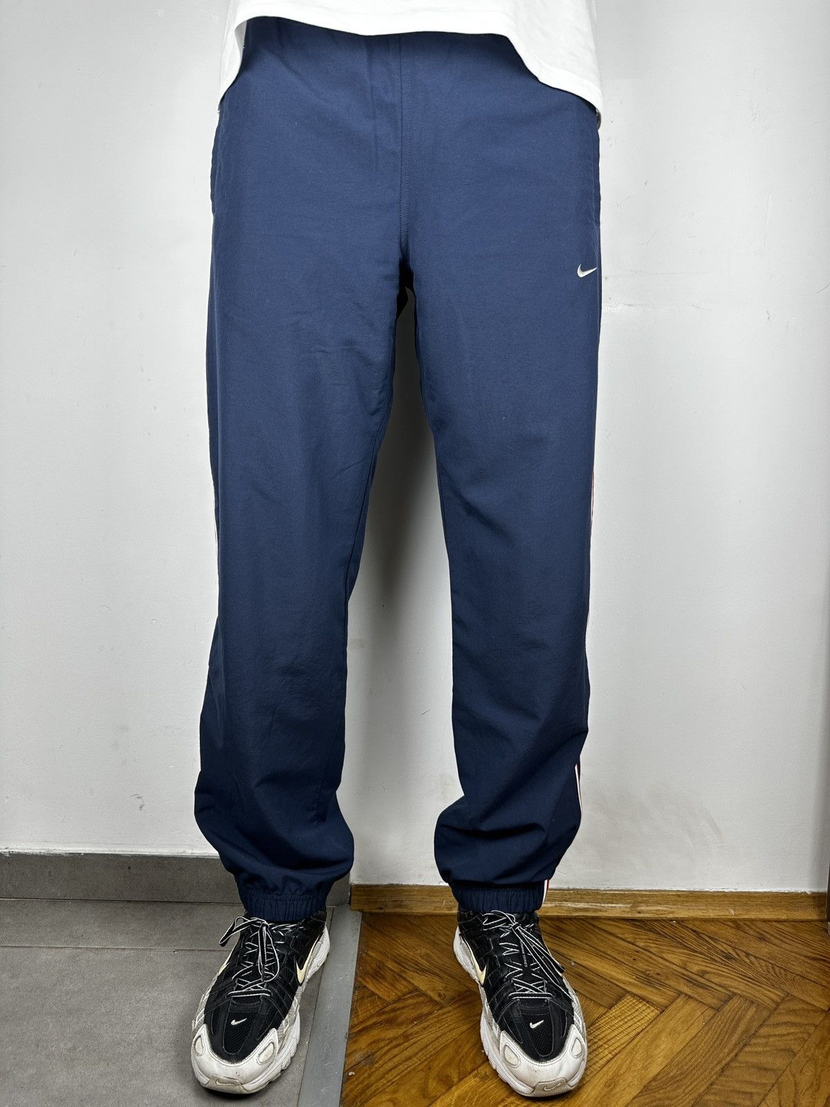 Nike Nike Mini Swoosh Logo Nylon Stripe Track Pants Y2K Vintage Size US 34 / EU 50 - 9 Thumbnail
