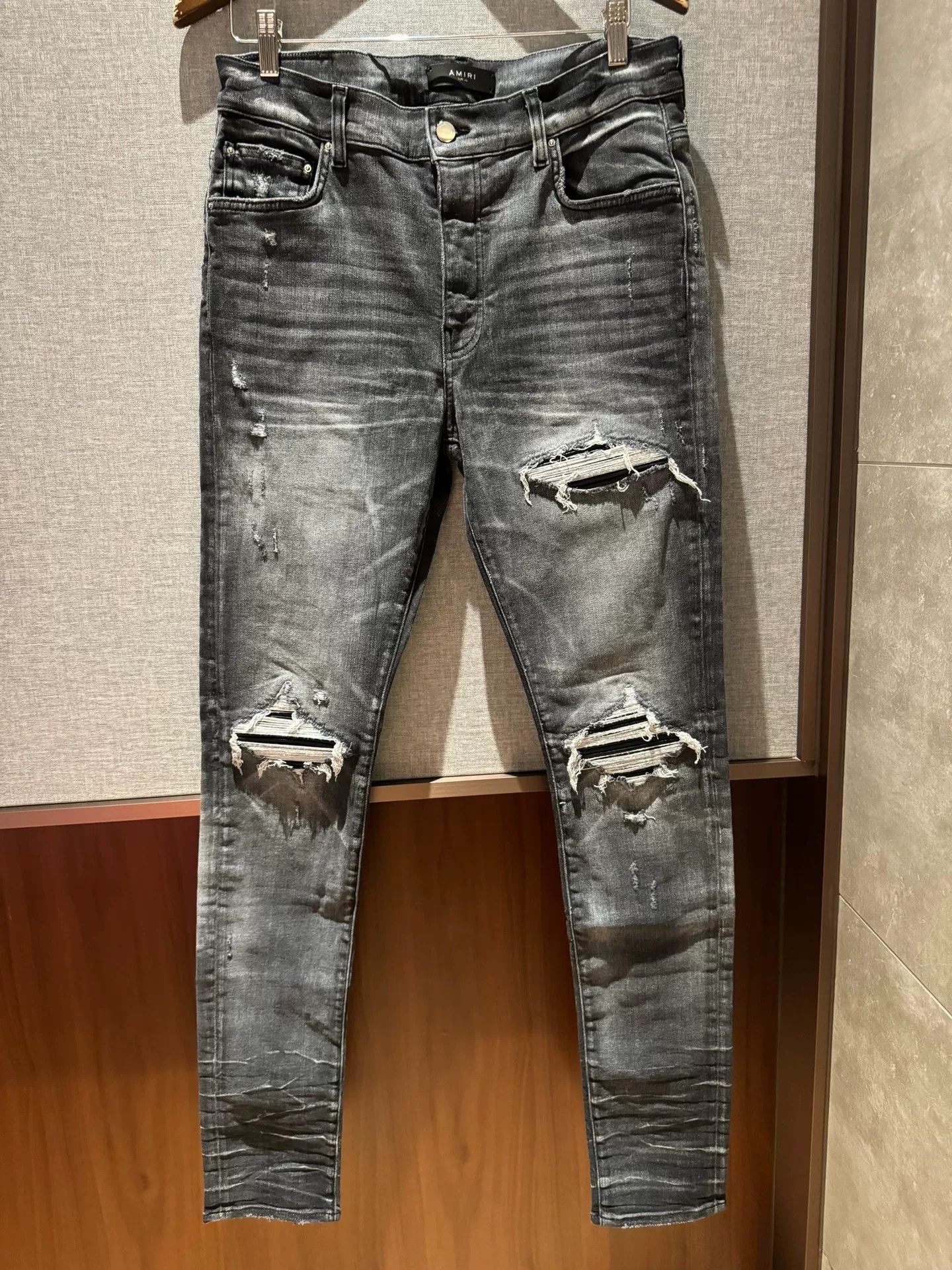 Amiri amiri distressed black gray denim jeans Size US 33 - 1 Thumbnail