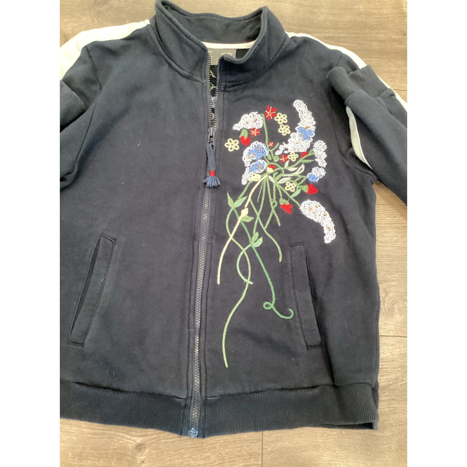Anthropologie Anthropologie Lizzie Floral Embroidered Full Zip Sweatshirt Jacket Size L Dark Navy/Multi Womens Size L / US 10 / IT 46 - 2 Thumbnail