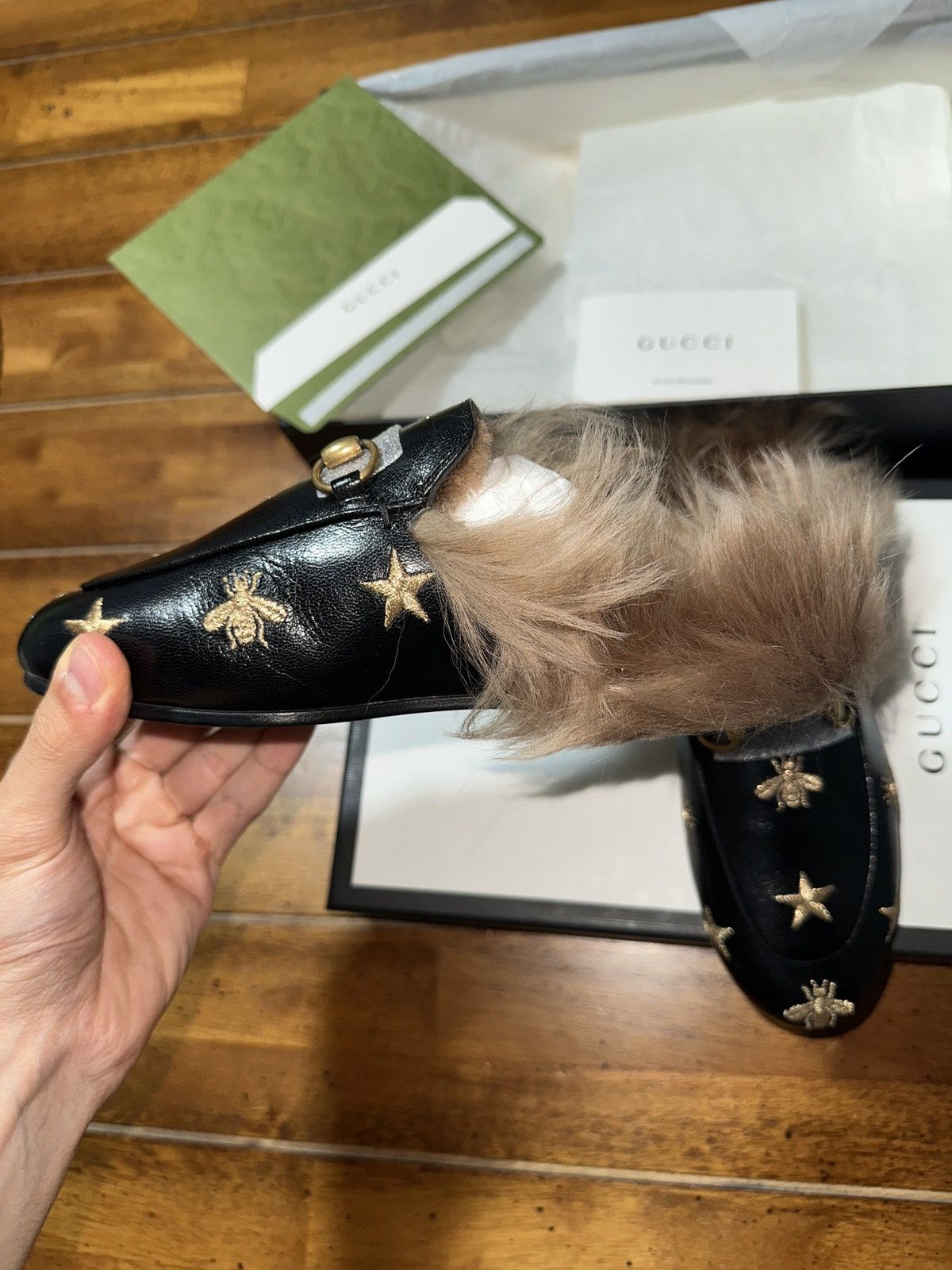 Gucci Gucci Black bee loafers Size US 4 / IT 34 - 2 Thumbnail