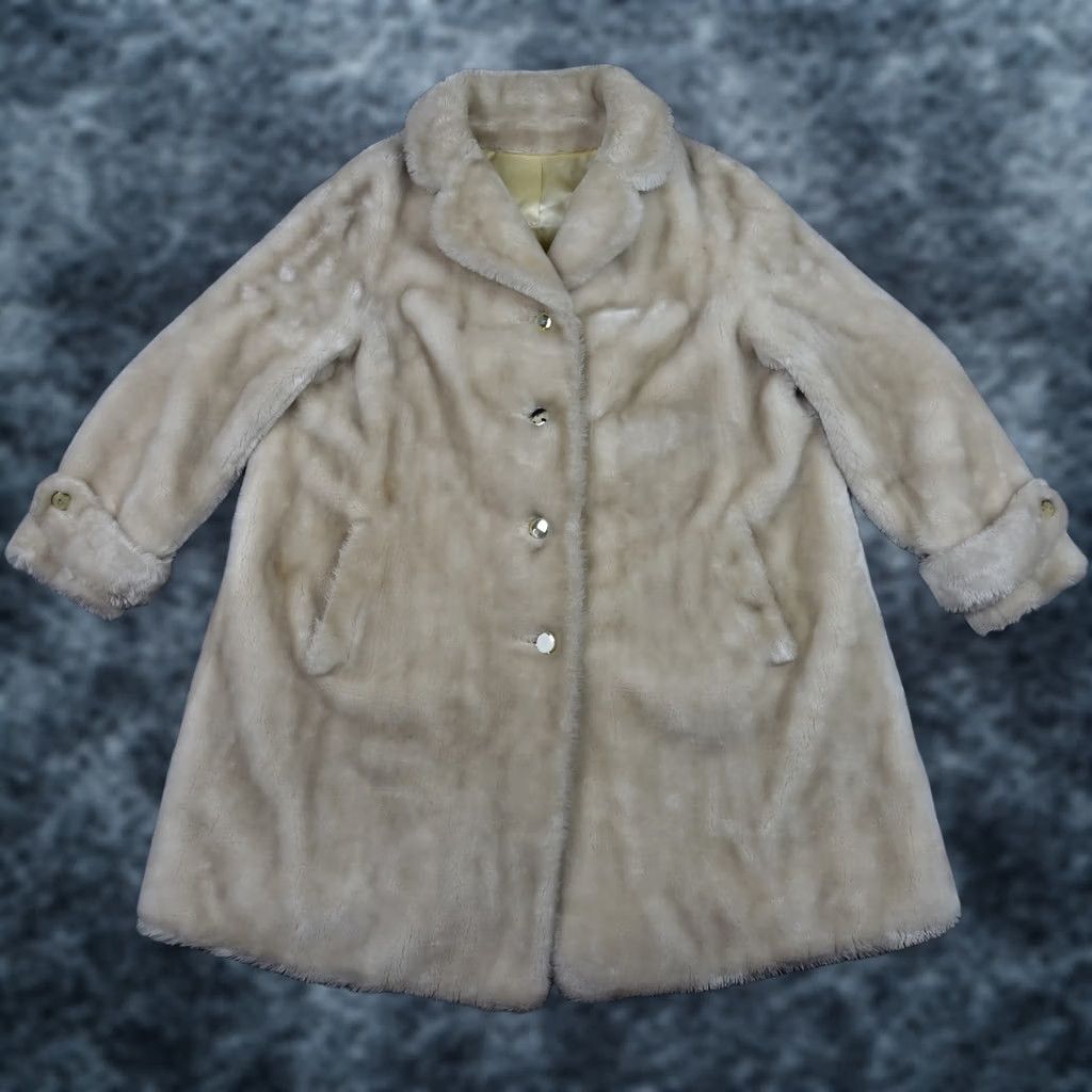 Vintage VINTAGE Borgana Coat Womens Large Beige Faux Fur Borgana Coat L Beige Size L / US 10 / IT 46 - 1 Thumbnail