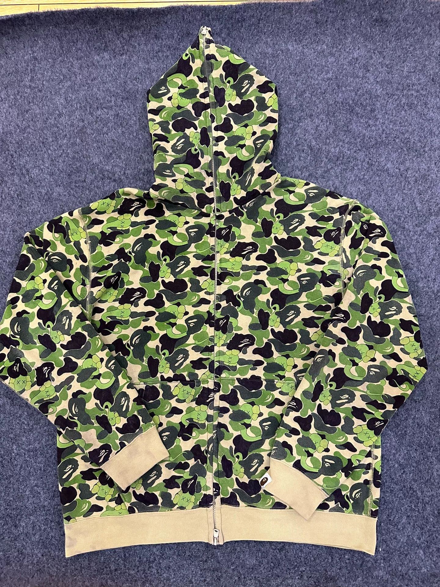 Bape Bape Kaw Multi Shark Sweatshirt Size US M / EU 48-50 / 2 - 1 Thumbnail
