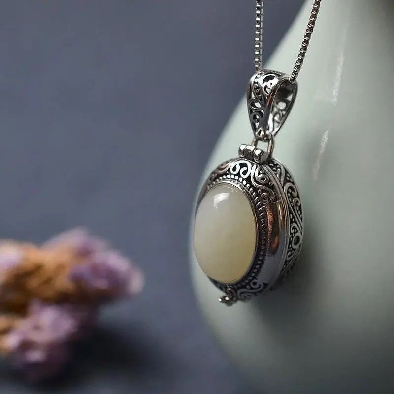Jewelry Jade Aromatherapy Locket Pendant (Pendant Only) Size ONE SIZE - 1 Thumbnail