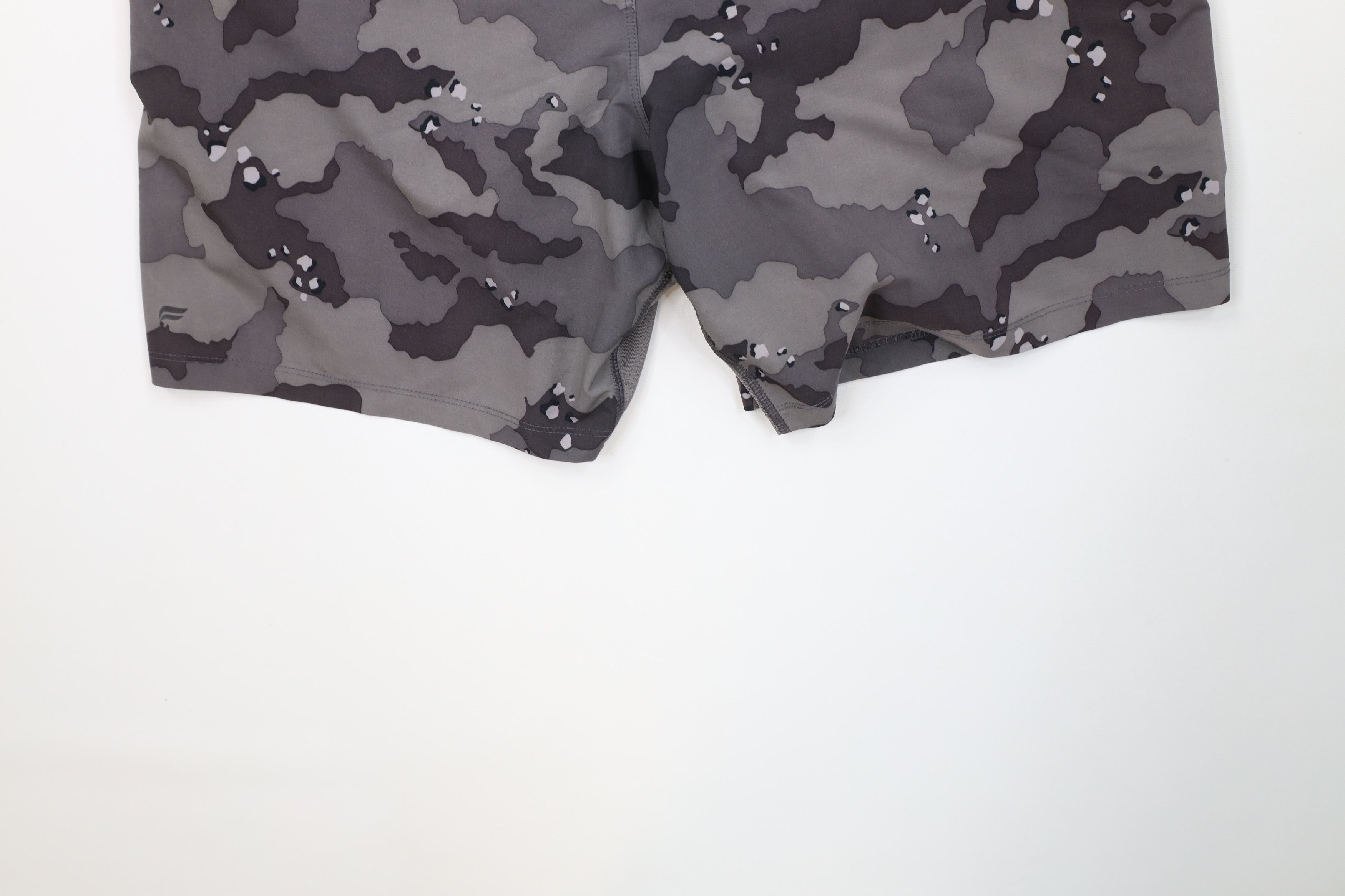 Fabletics Fabletics Stretch Lined Running Jogging Shorts Camouflage Size US 32 / EU 48 - 13 Thumbnail
