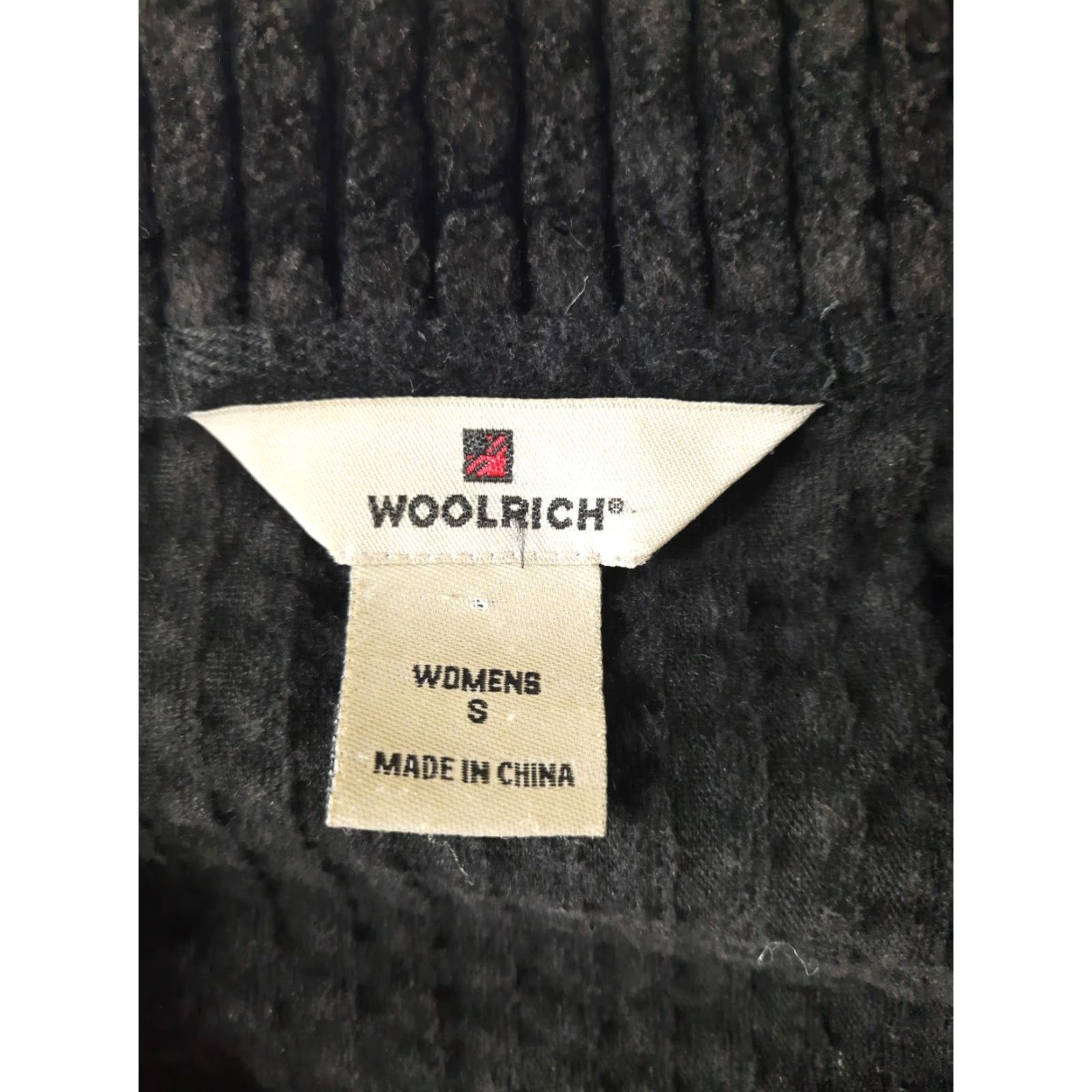 Vintage VINTAGE Woolrich Jacket Full Zip Corduroy Black Small Womens Jacket Cotton 90s USA Winter Fall Button Closure Size S / US 4 / IT 40 - 2 Thumbnail