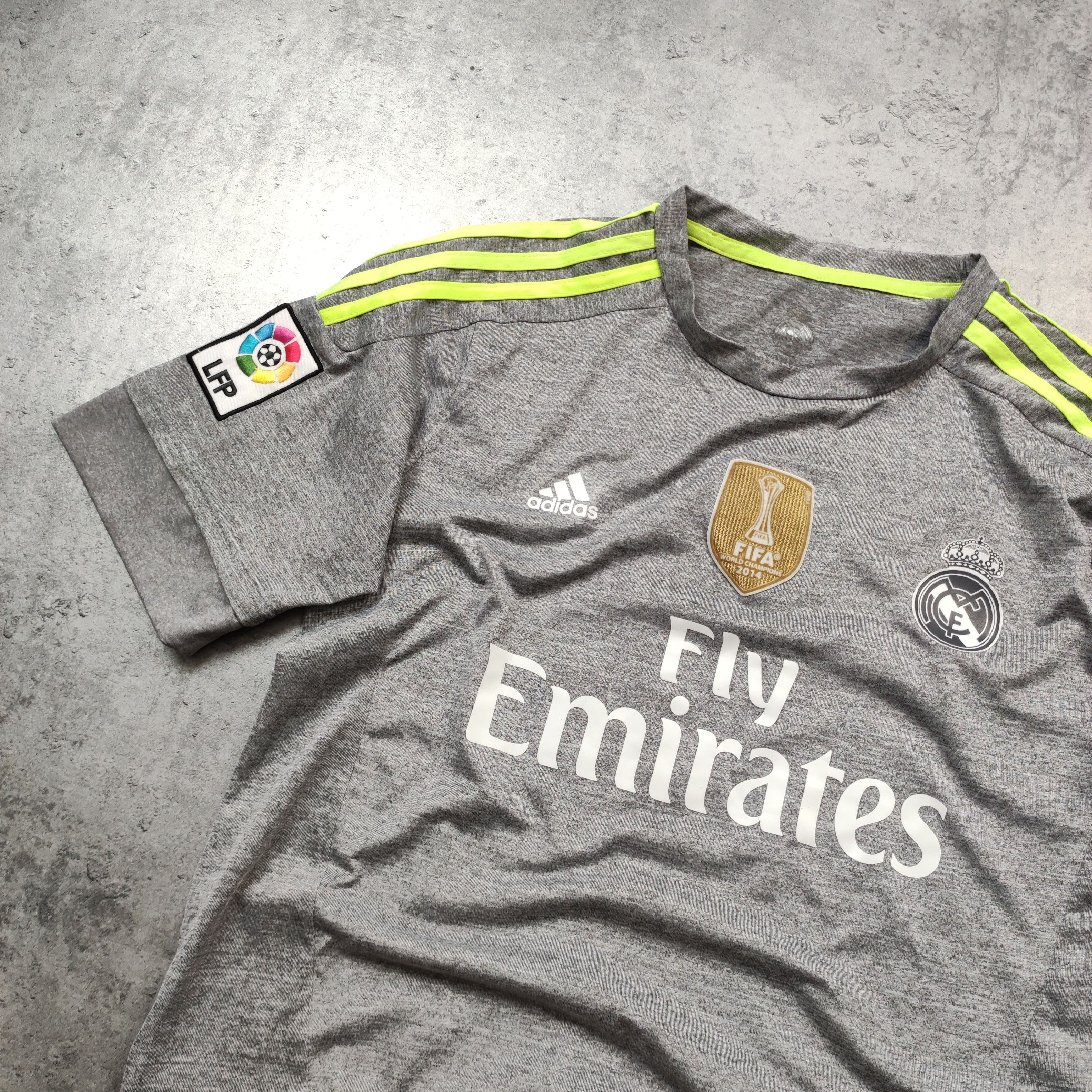 Adidas RARE Cristiano Ronaldo CR7 Real Madrid Away 2015 Jersey Size US M / EU 48-50 / 2 - 4 Thumbnail