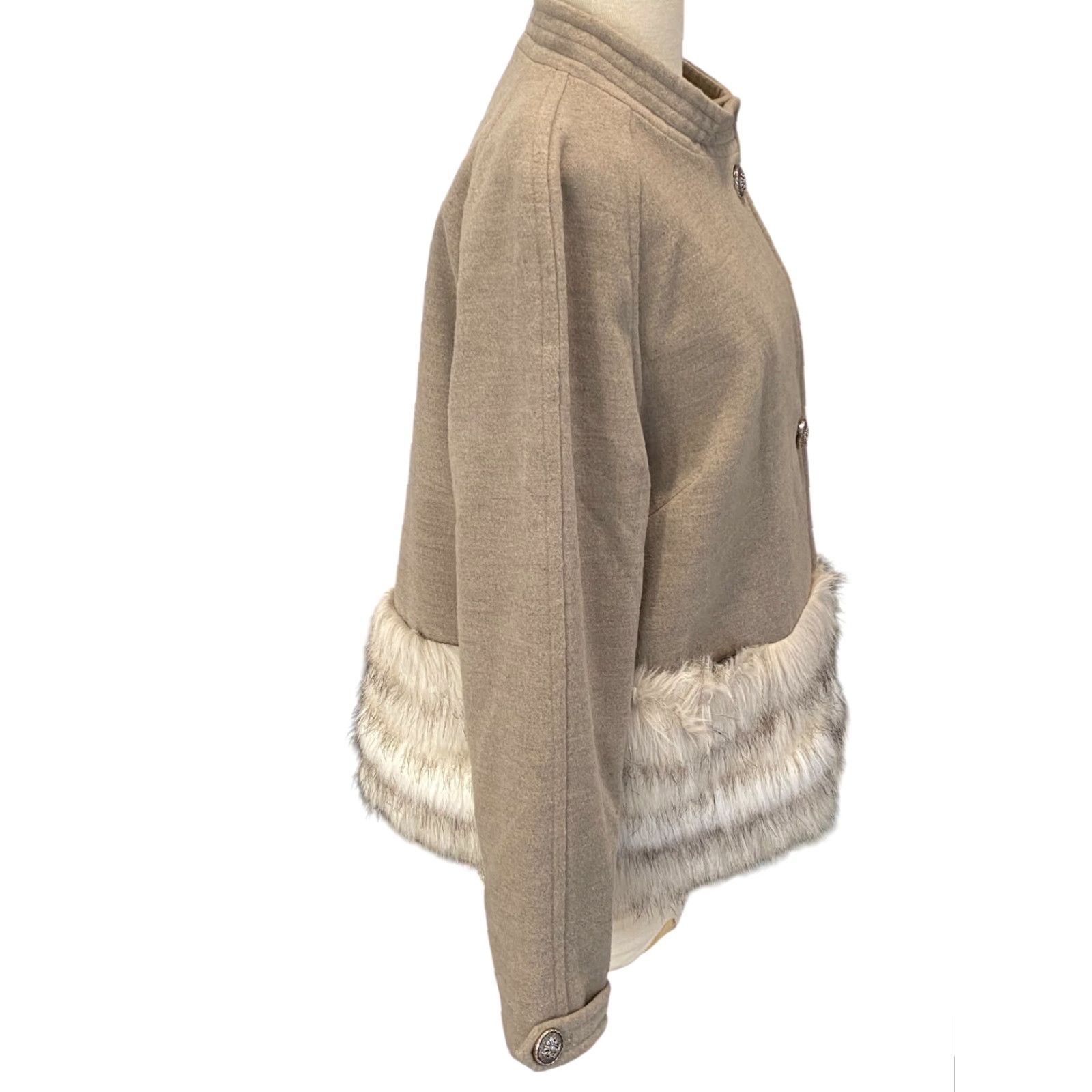 Vintage L Donna Salyers Fabulous Furs Faux Fur Light Brown Coat Fur Trim Bottom Fur Trim Kimono Short Coat L Women XS? WaitNeed to be precise. Size 36" / US 14 / IT 50 - 6 Thumbnail