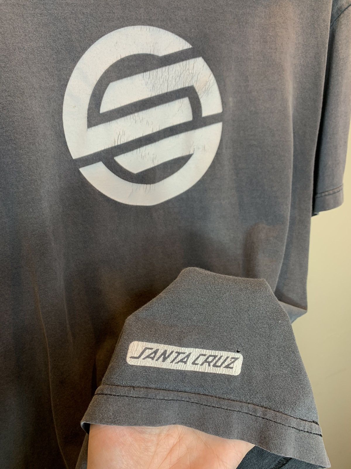 Santa Cruz Skateboards *RARE* Vintage 90’s Santa Cruz Skateboards Faded Skate Shirt Size US L / EU 52-54 / 3 - 2 Thumbnail