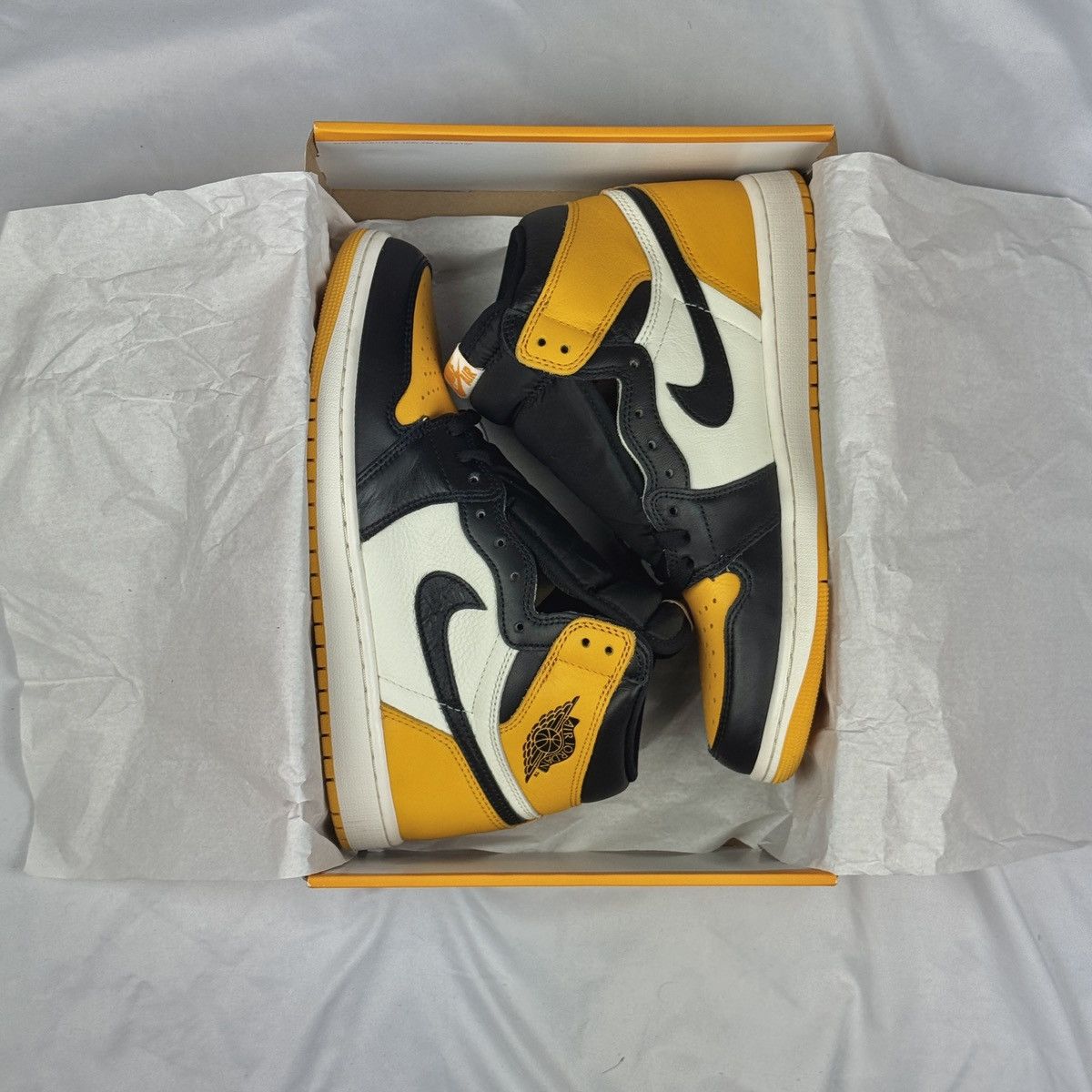 Jordan Brand Nike Air Jordan 1 Retro High OG Taxi Size US 10 / EU 43 - 1 Thumbnail