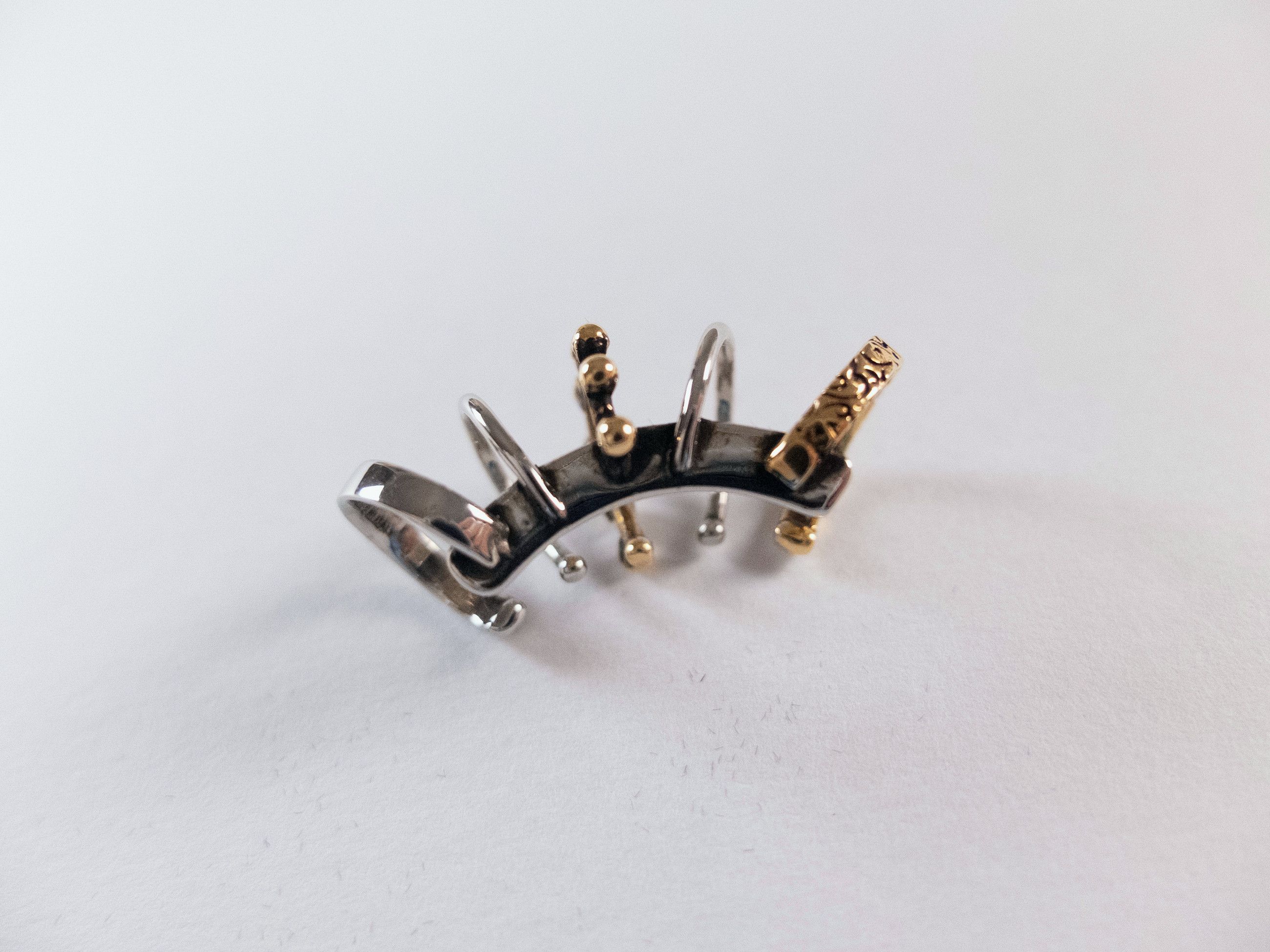 Alexander McQueen ALEXANDER MCQUEEN punk embellished metal ear cuff q Size ONE SIZE - 5 Thumbnail