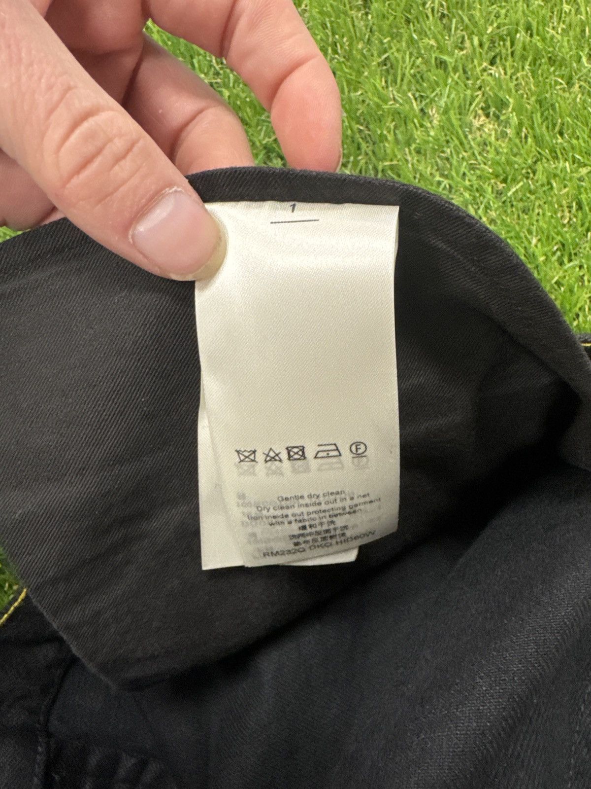 Louis Vuitton Authentic LOUIS VUITTON signature STRAIGHT LEG BLACK JEANS Size US 38 / EU 54 - 6 Thumbnail
