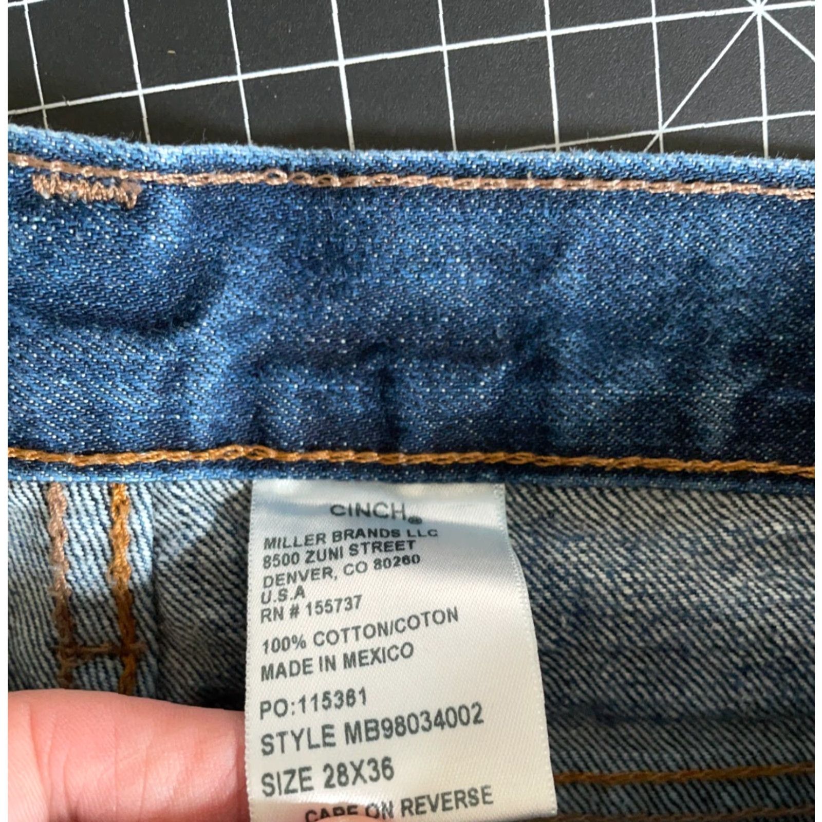 Vintage Cinch Slim Fit Jeans Men's 38 Blue Denim Low Rise 5-Pocket Regular Inseam 34 Retro Grunge Size US 29 - 3 Thumbnail