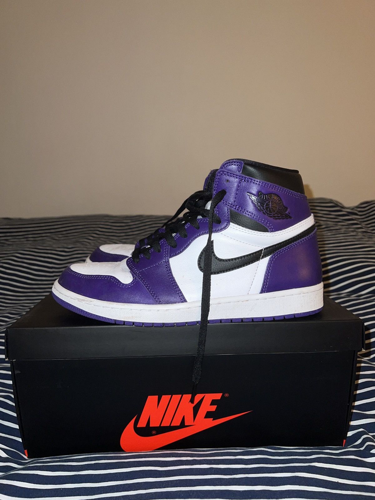 Jordan Brand Jordan 1 Court Purple Size US 10 / EU 43 - 1 Thumbnail