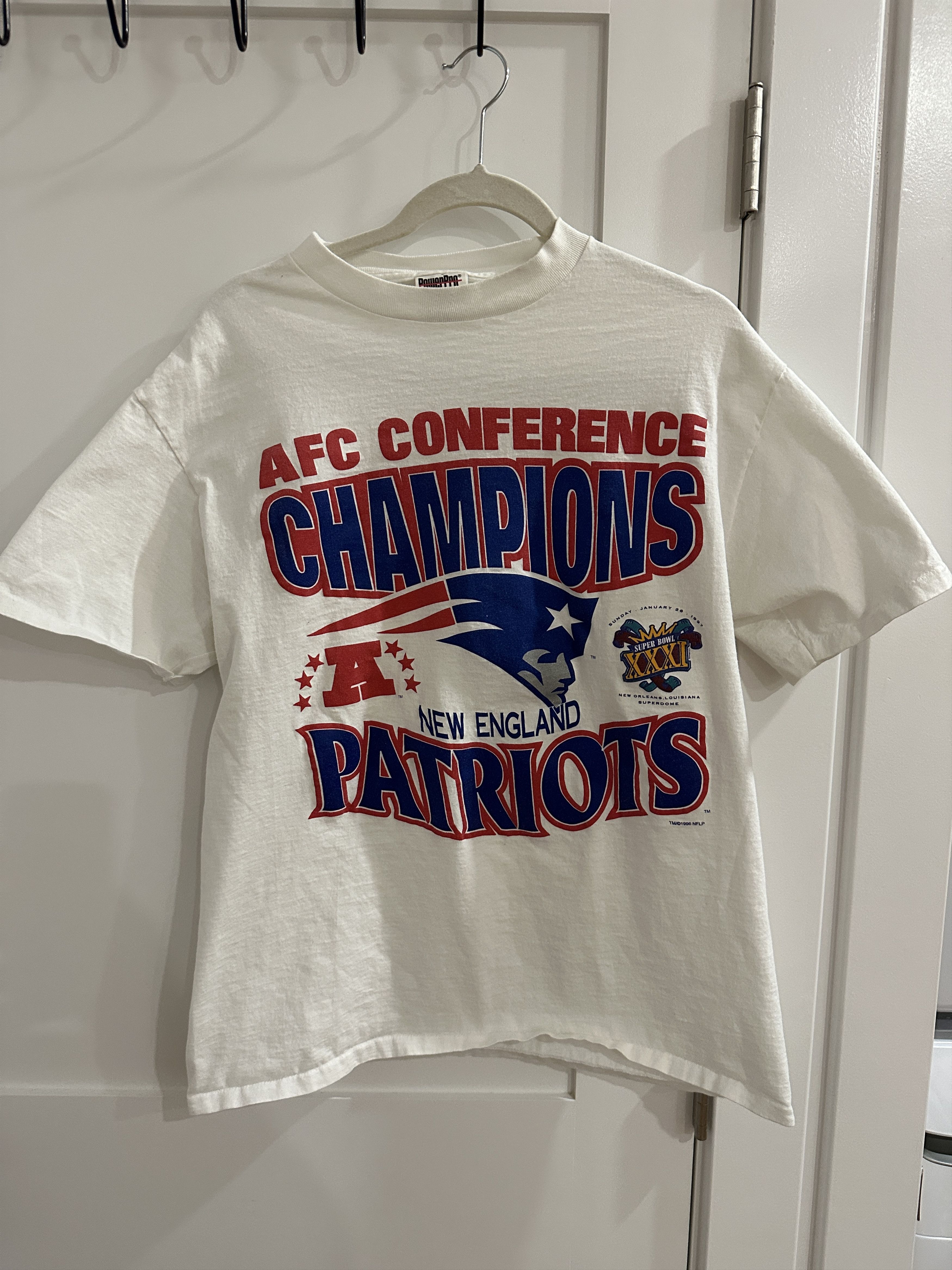 Vintage 1996 New England Patriots AFC Champs T Shirt - White (L) Size US L / EU 52-54 / 3 - 1 Thumbnail