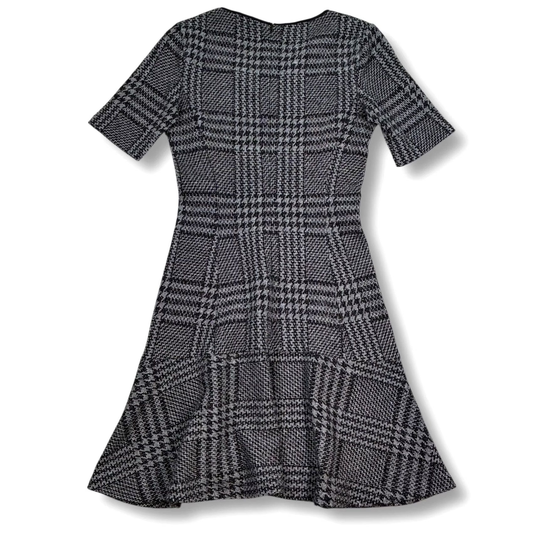 Theory EUC Theory Houndstooth Dress Black White Short Sleeve Zipper Knee Length Women Theory Dress Size 26" / US 2 / IT 38 - 2 Thumbnail