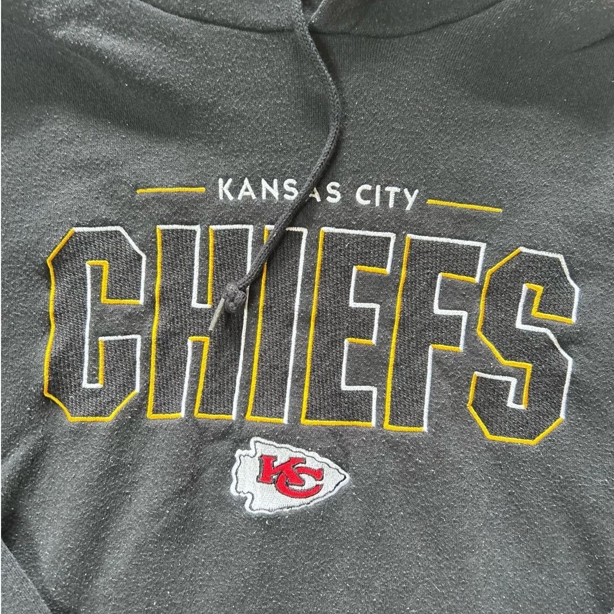 Vintage 90s Vintage Kansas City Chiefs Black Hoodie Size M Size US M / EU 48-50 / 2 - 2 Thumbnail